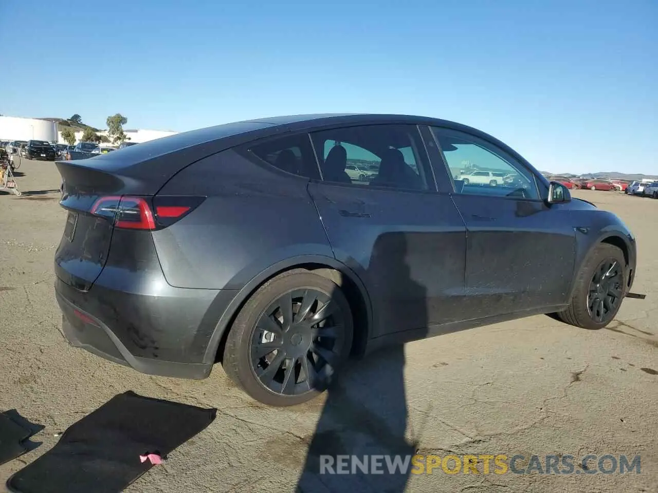 3 Photograph of a damaged car 7SAYGDED0RF040677 TESLA MODEL Y 2024