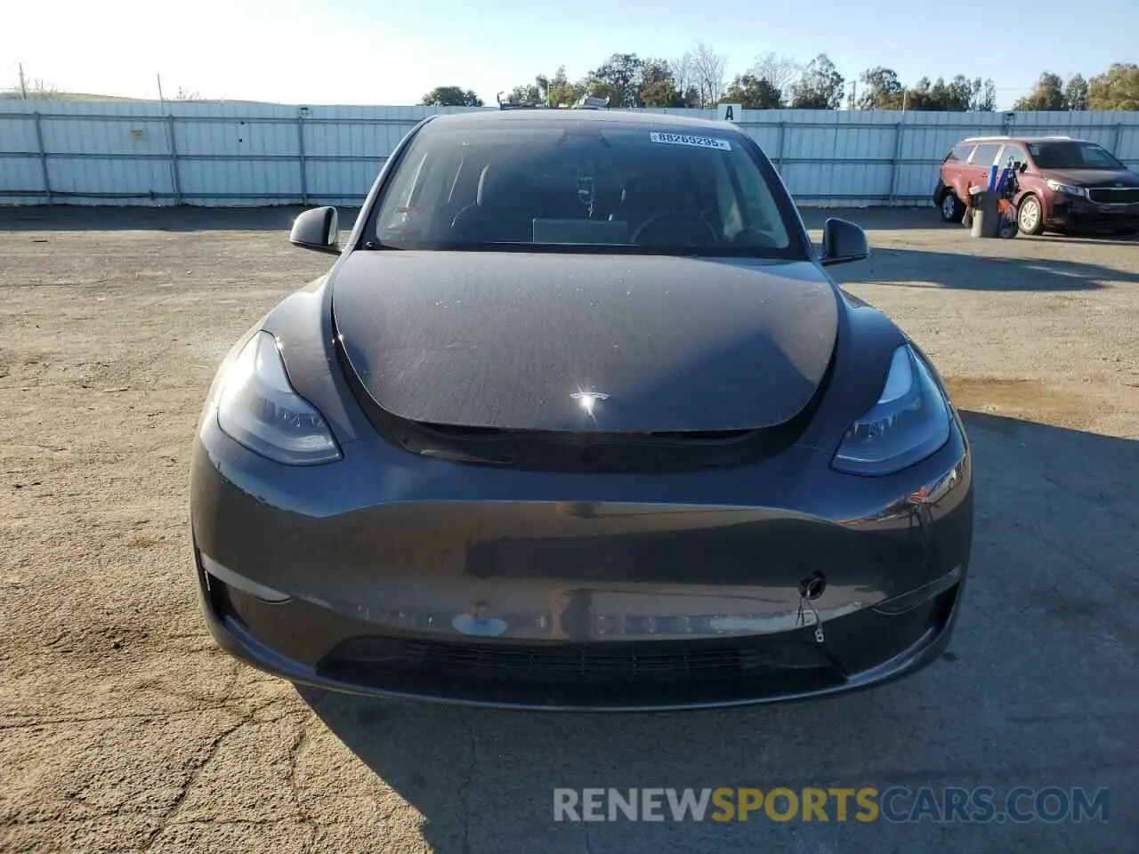 5 Photograph of a damaged car 7SAYGDED0RF040677 TESLA MODEL Y 2024