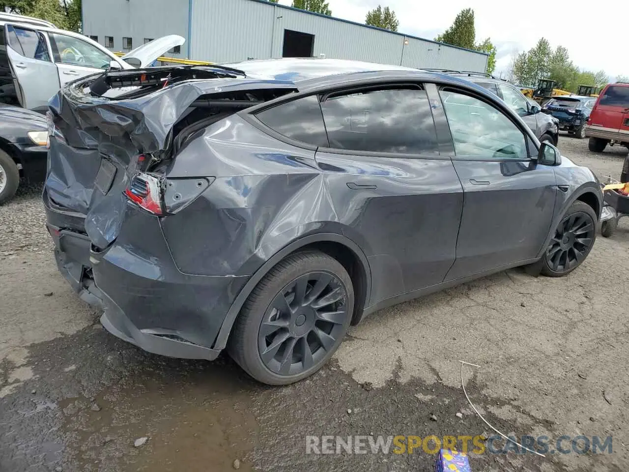 3 Photograph of a damaged car 7SAYGDED0RF043675 TESLA MODEL Y 2024