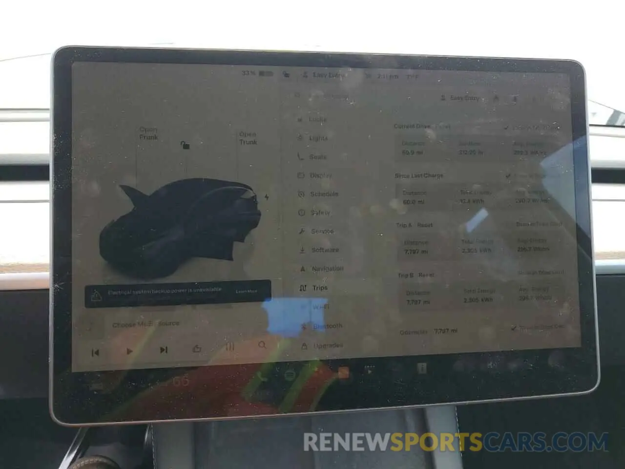9 Photograph of a damaged car 7SAYGDED0RF043675 TESLA MODEL Y 2024