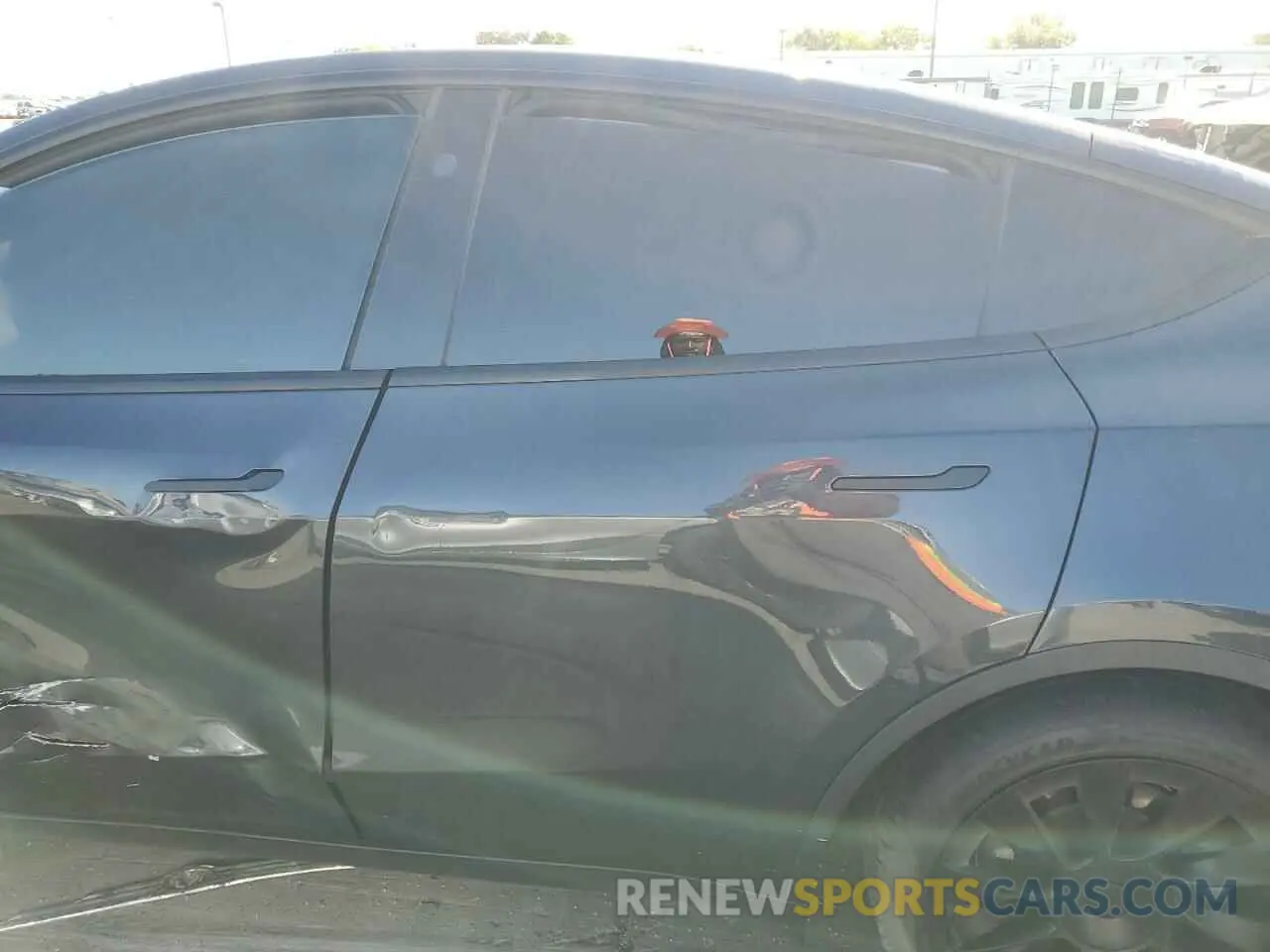 11 Photograph of a damaged car 7SAYGDED0RF055308 TESLA MODEL Y 2024