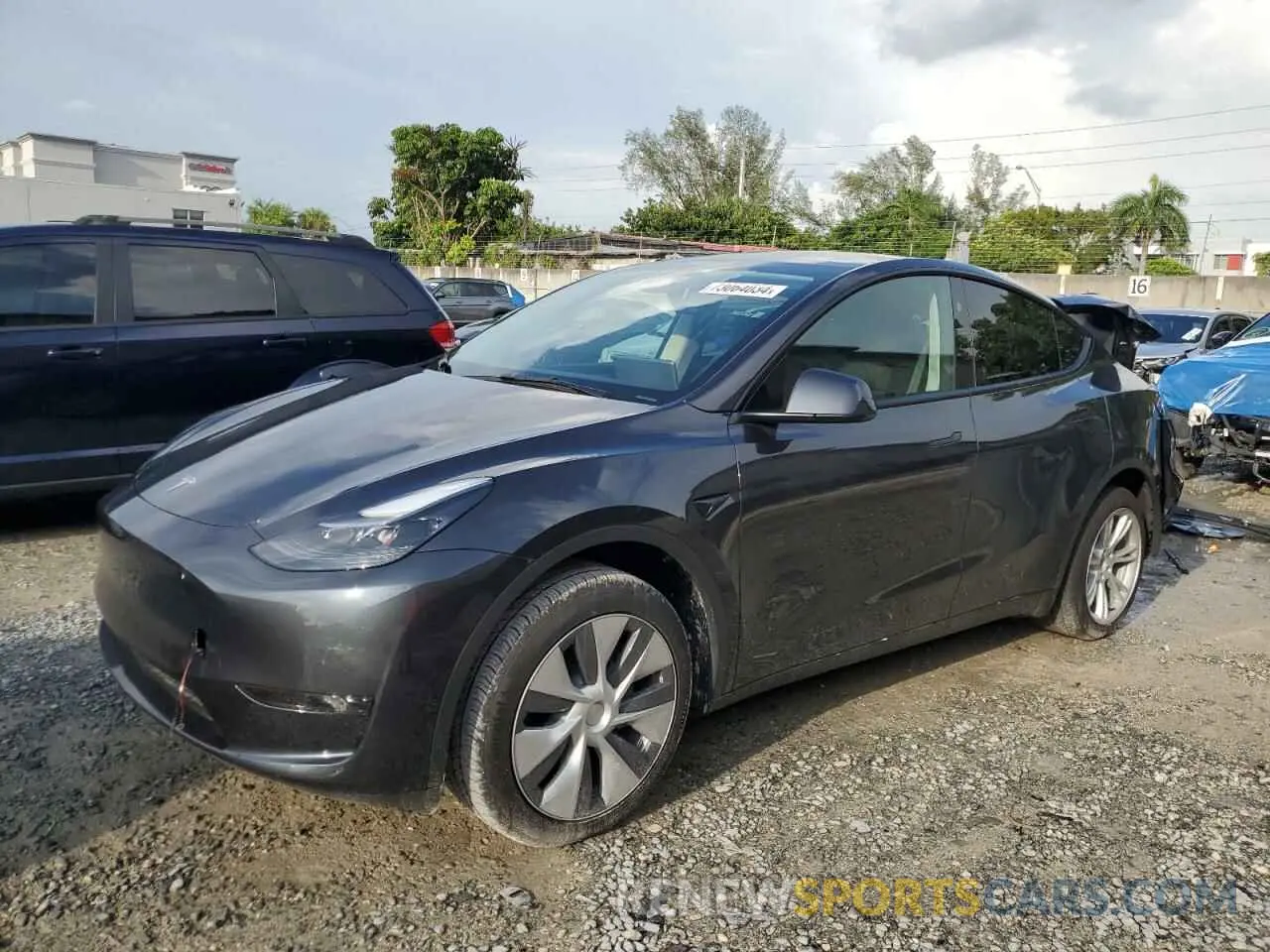 1 Photograph of a damaged car 7SAYGDED0RF093184 TESLA MODEL Y 2024