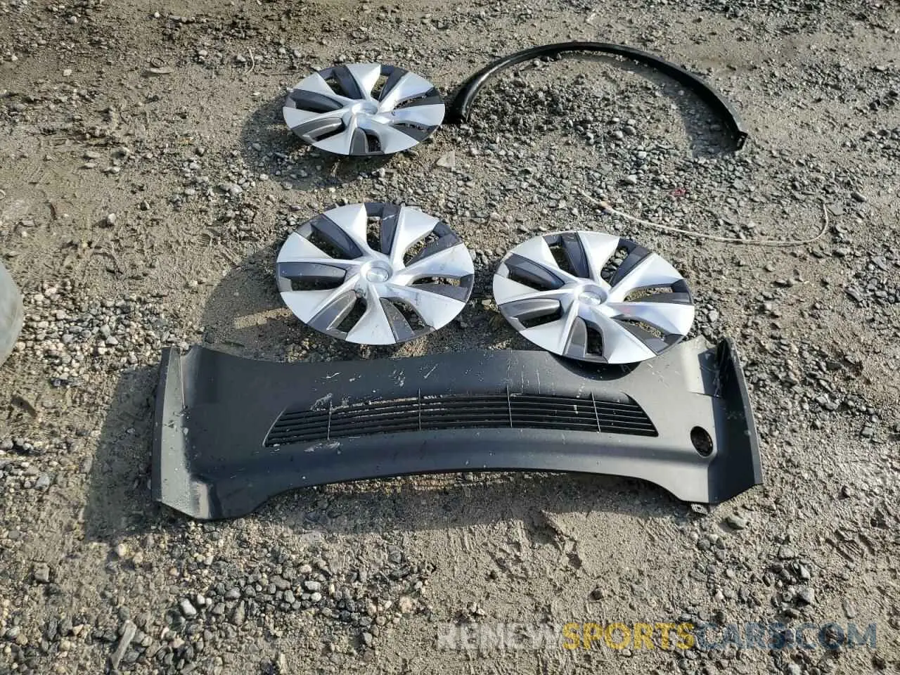 12 Photograph of a damaged car 7SAYGDED0RF093184 TESLA MODEL Y 2024