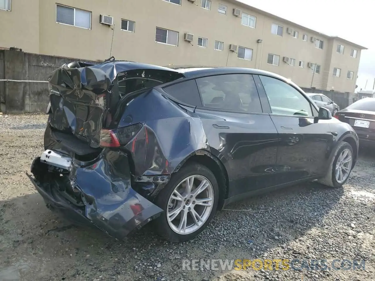 3 Photograph of a damaged car 7SAYGDED0RF093184 TESLA MODEL Y 2024