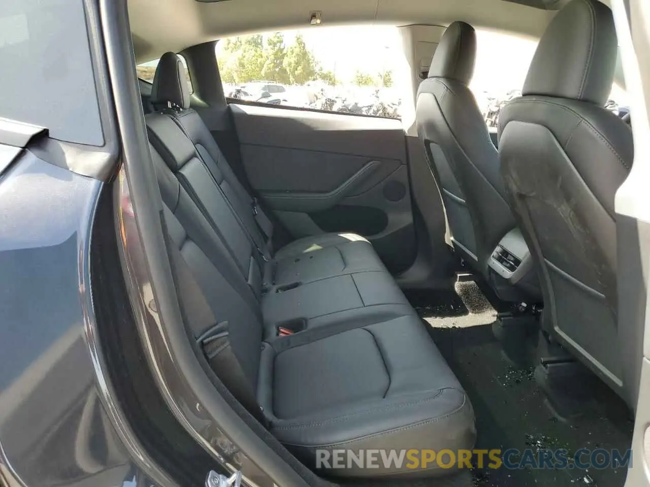 11 Photograph of a damaged car 7SAYGDED0RF119721 TESLA MODEL Y 2024