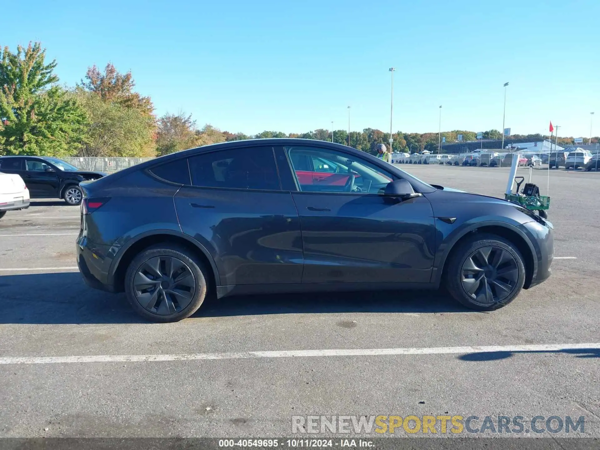 12 Photograph of a damaged car 7SAYGDED0RF178607 TESLA MODEL Y 2024
