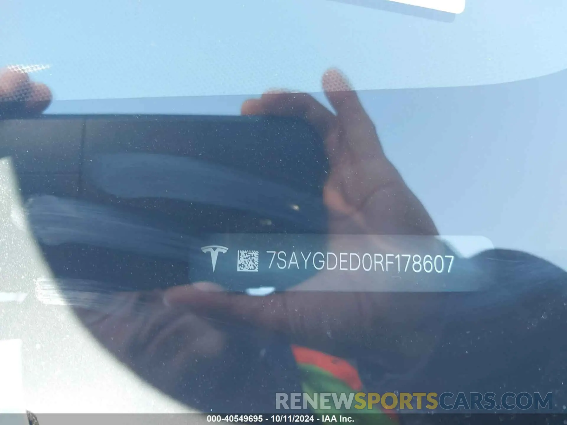 9 Photograph of a damaged car 7SAYGDED0RF178607 TESLA MODEL Y 2024