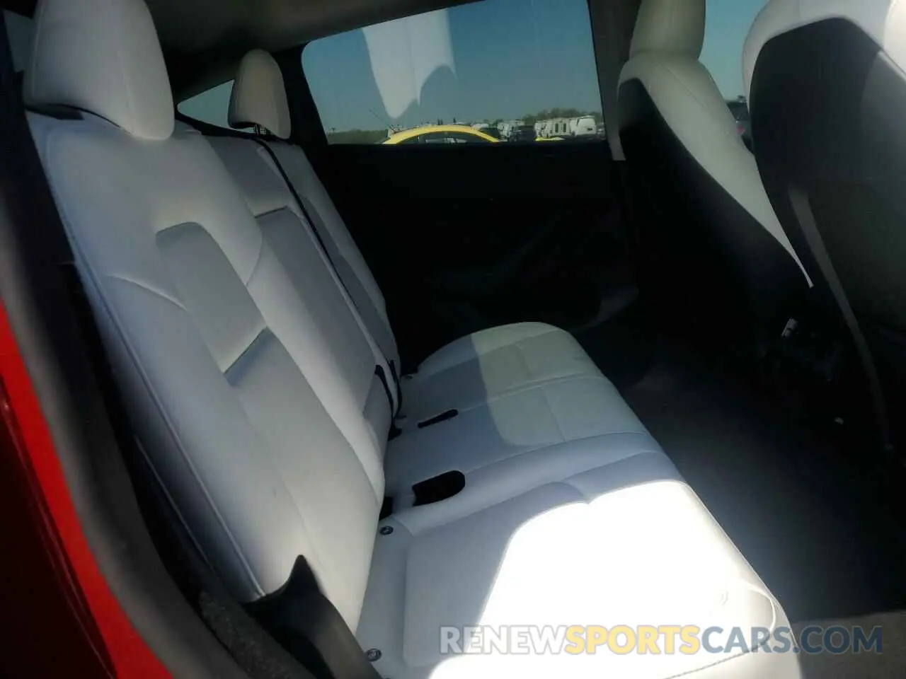 10 Photograph of a damaged car 7SAYGDED0RF191020 TESLA MODEL Y 2024