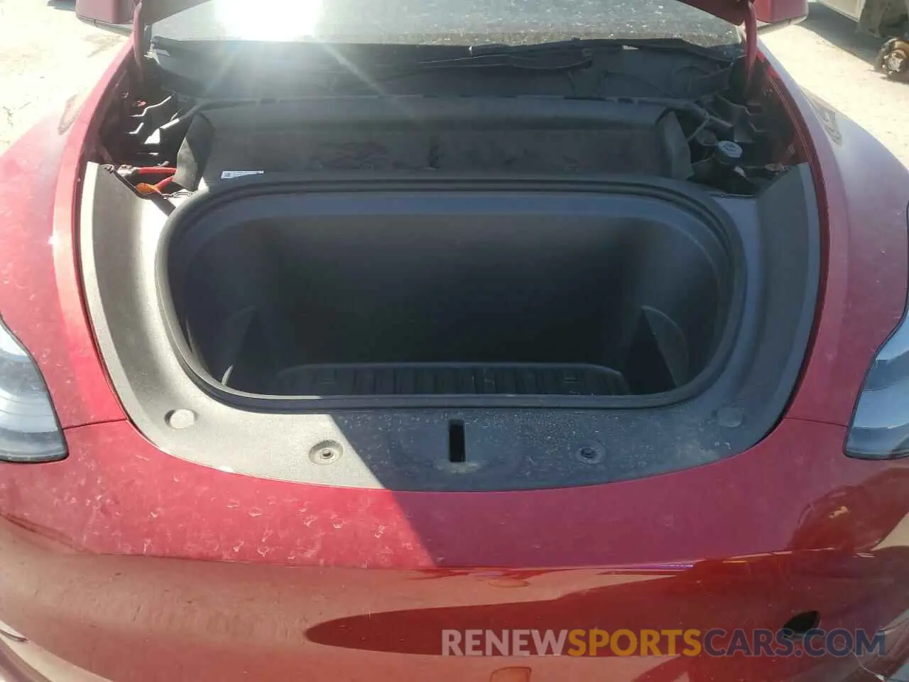 11 Photograph of a damaged car 7SAYGDED0RF191020 TESLA MODEL Y 2024
