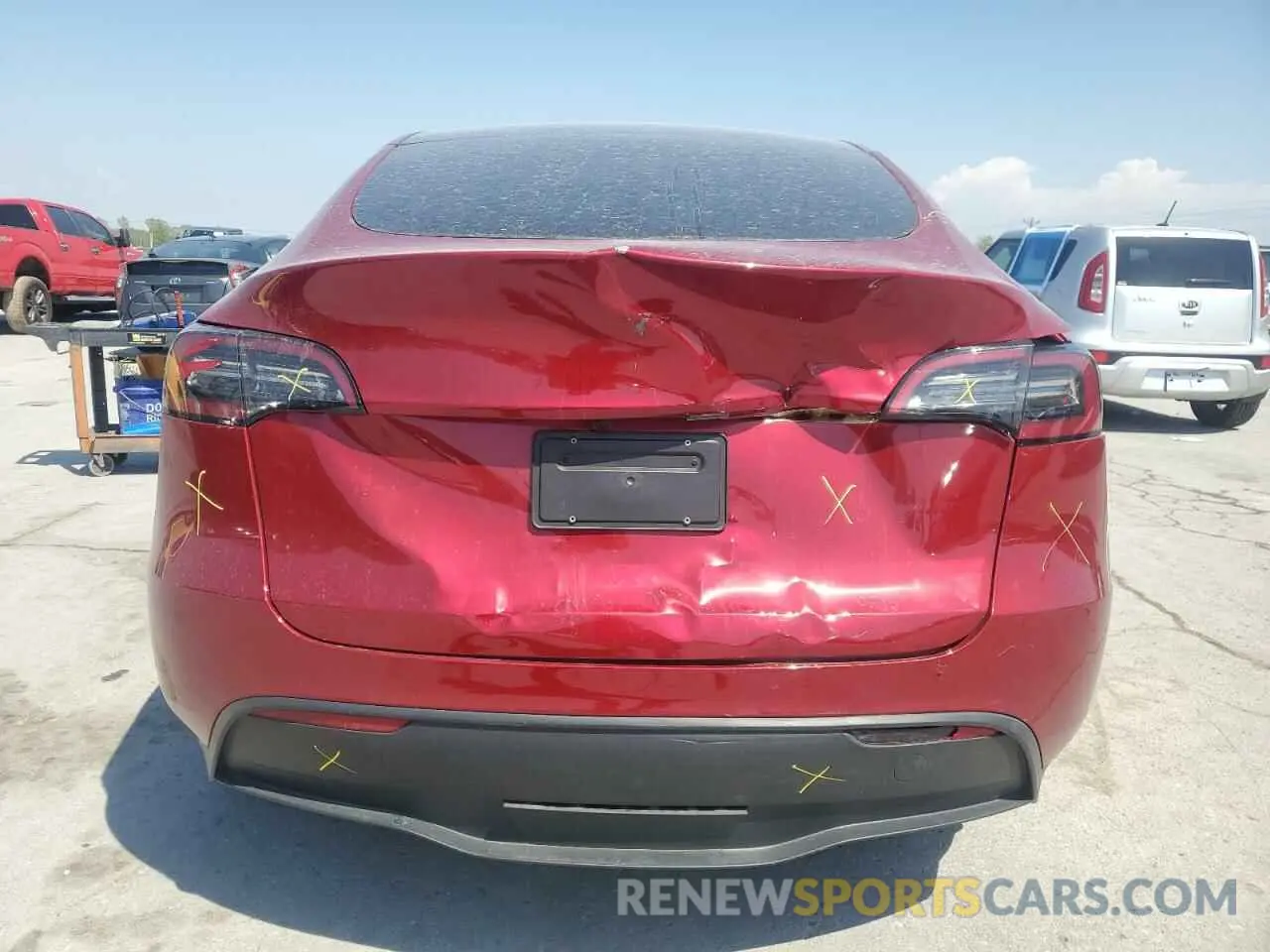 6 Photograph of a damaged car 7SAYGDED0RF191020 TESLA MODEL Y 2024