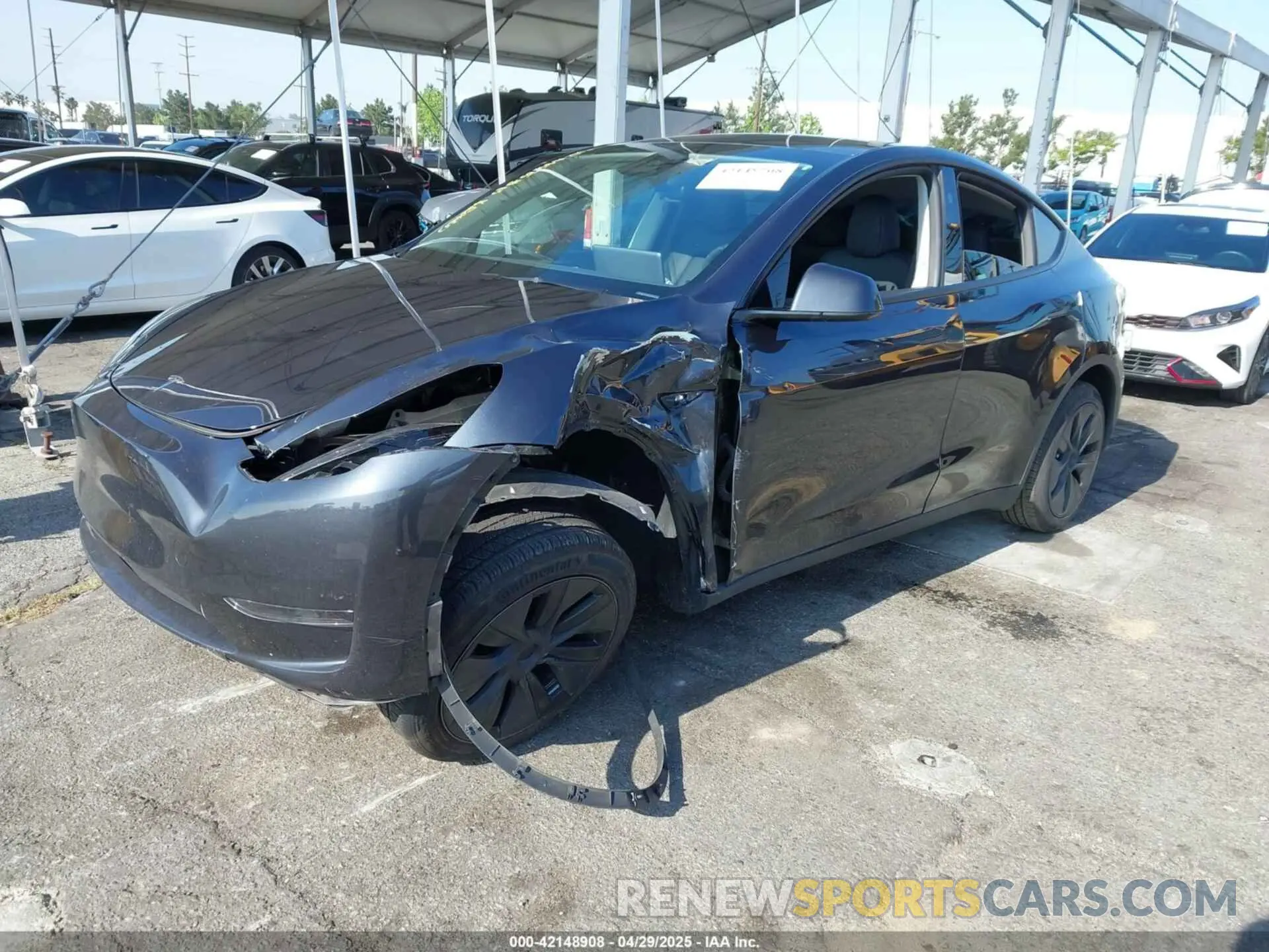 2 Photograph of a damaged car 7SAYGDED0RF197366 TESLA MODEL Y 2024