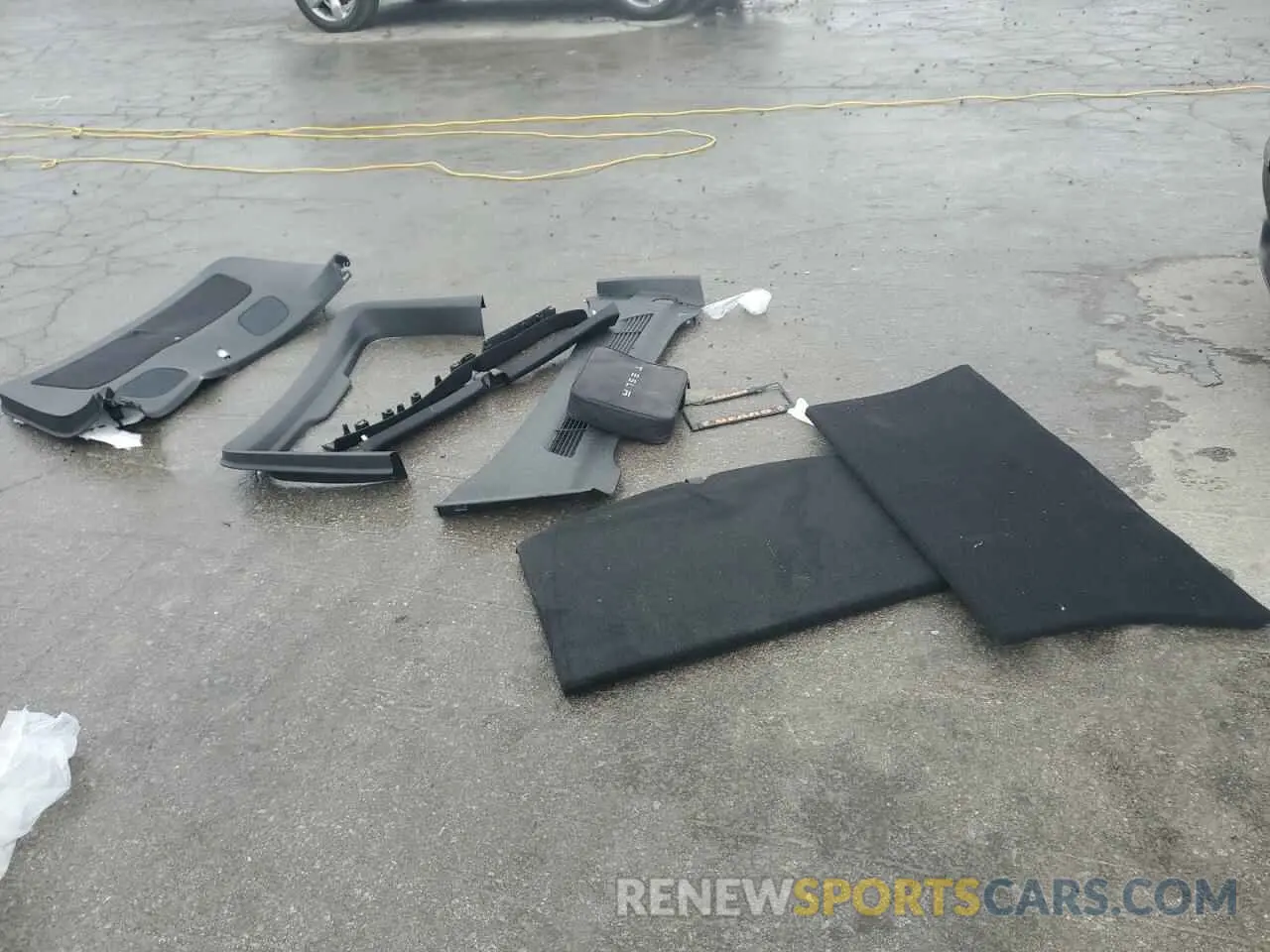 12 Photograph of a damaged car 7SAYGDED1RA321691 TESLA MODEL Y 2024
