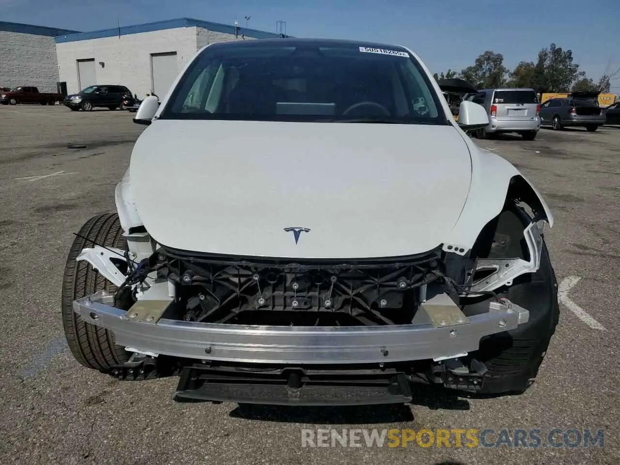 5 Photograph of a damaged car 7SAYGDED1RF002570 TESLA MODEL Y 2024
