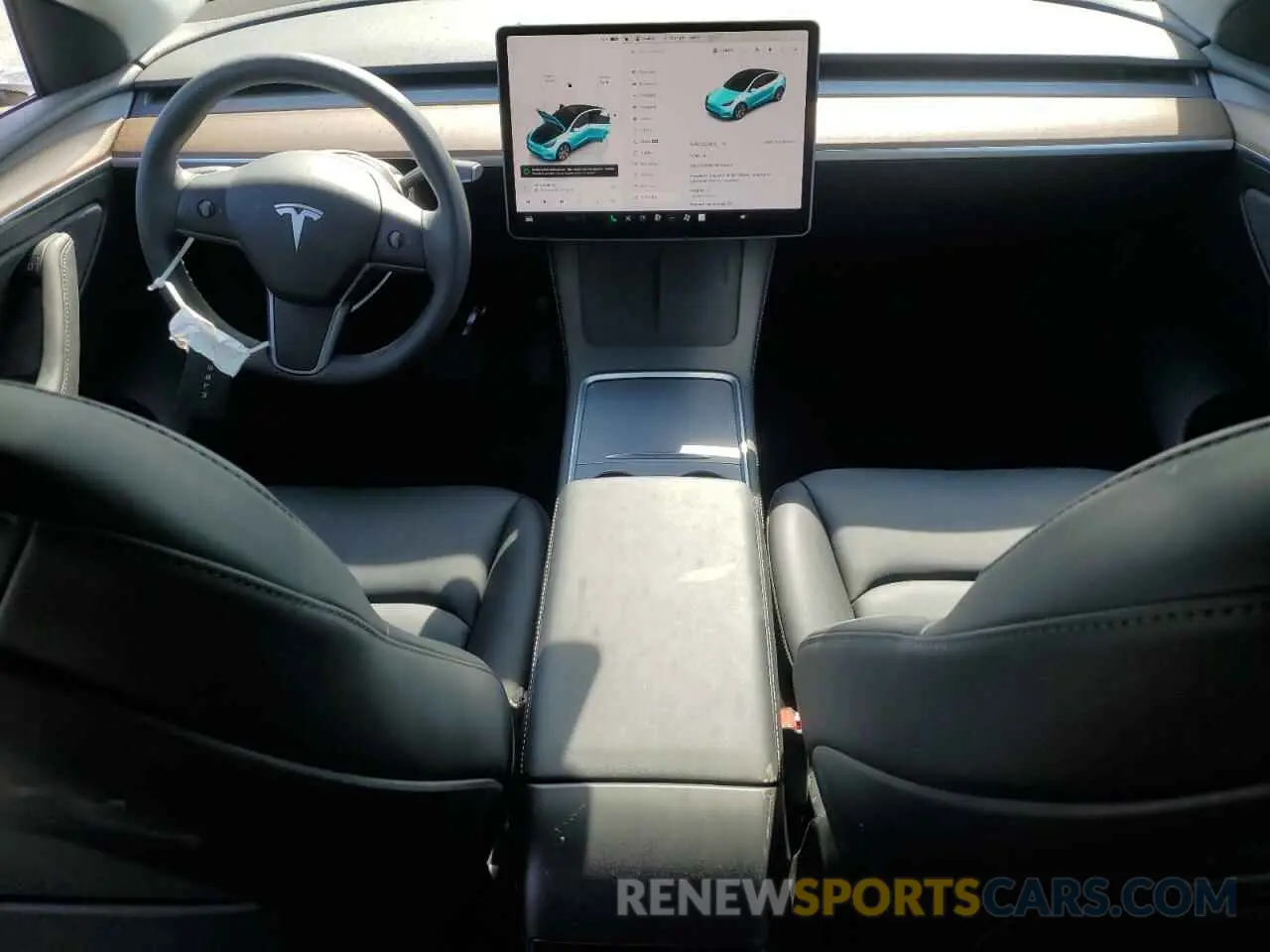 8 Photograph of a damaged car 7SAYGDED1RF002570 TESLA MODEL Y 2024