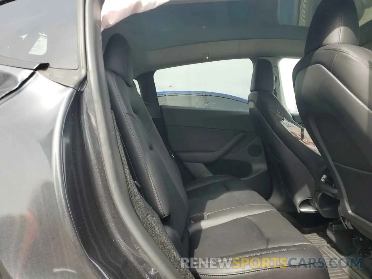11 Photograph of a damaged car 7SAYGDED1RF003640 TESLA MODEL Y 2024