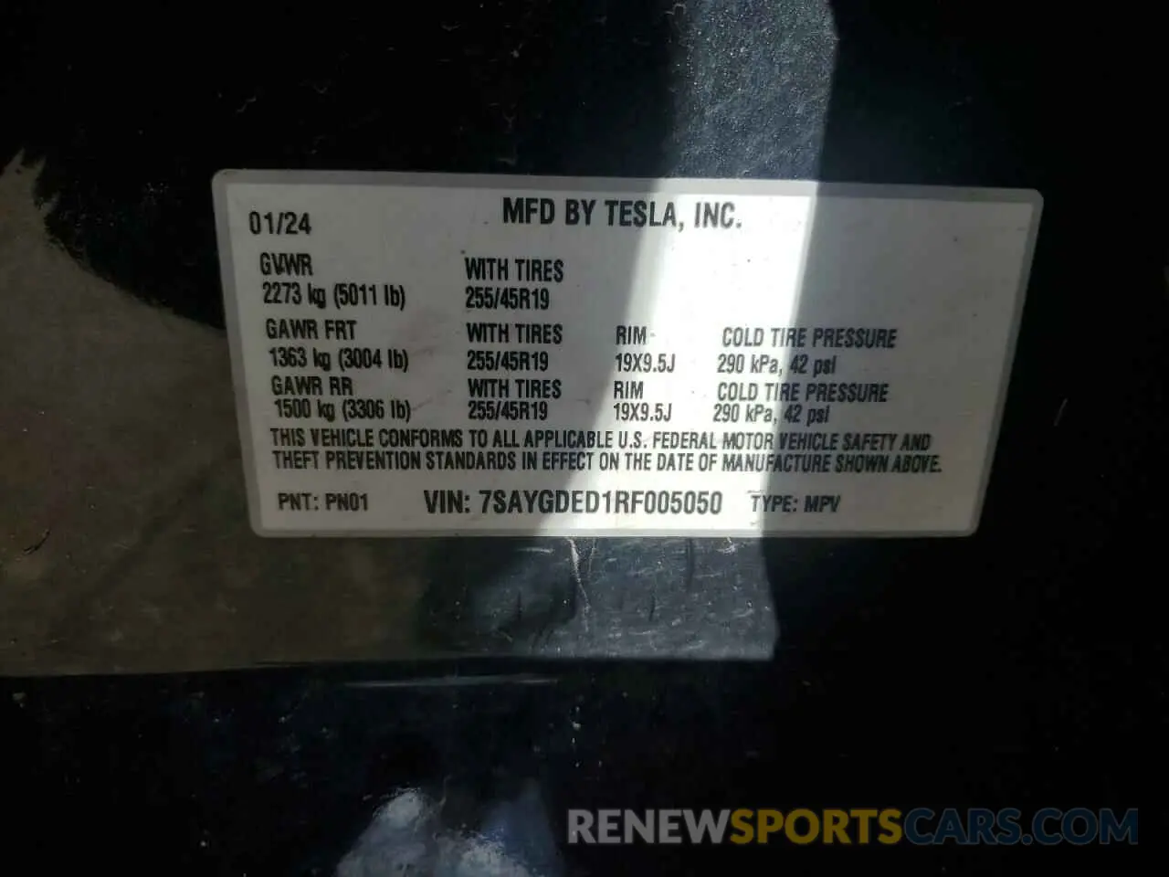 12 Photograph of a damaged car 7SAYGDED1RF005050 TESLA MODEL Y 2024