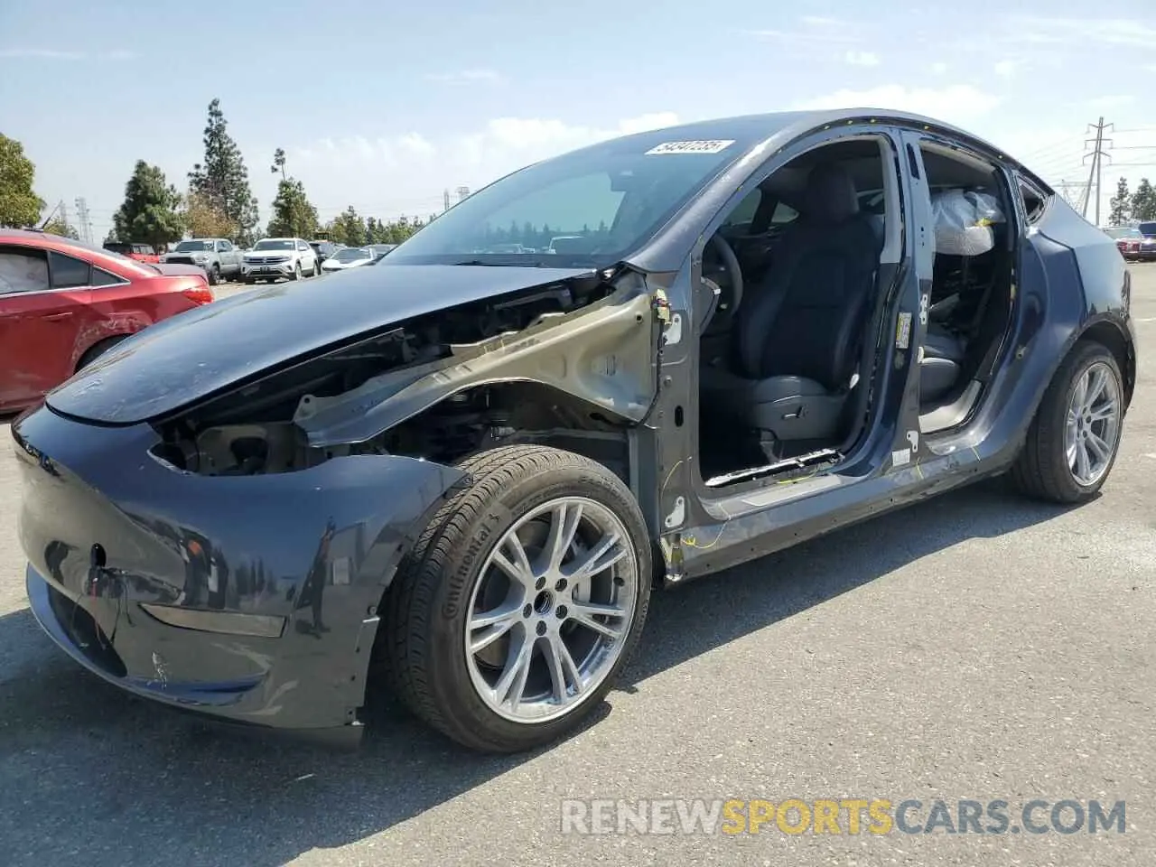 1 Photograph of a damaged car 7SAYGDED1RF046035 TESLA MODEL Y 2024