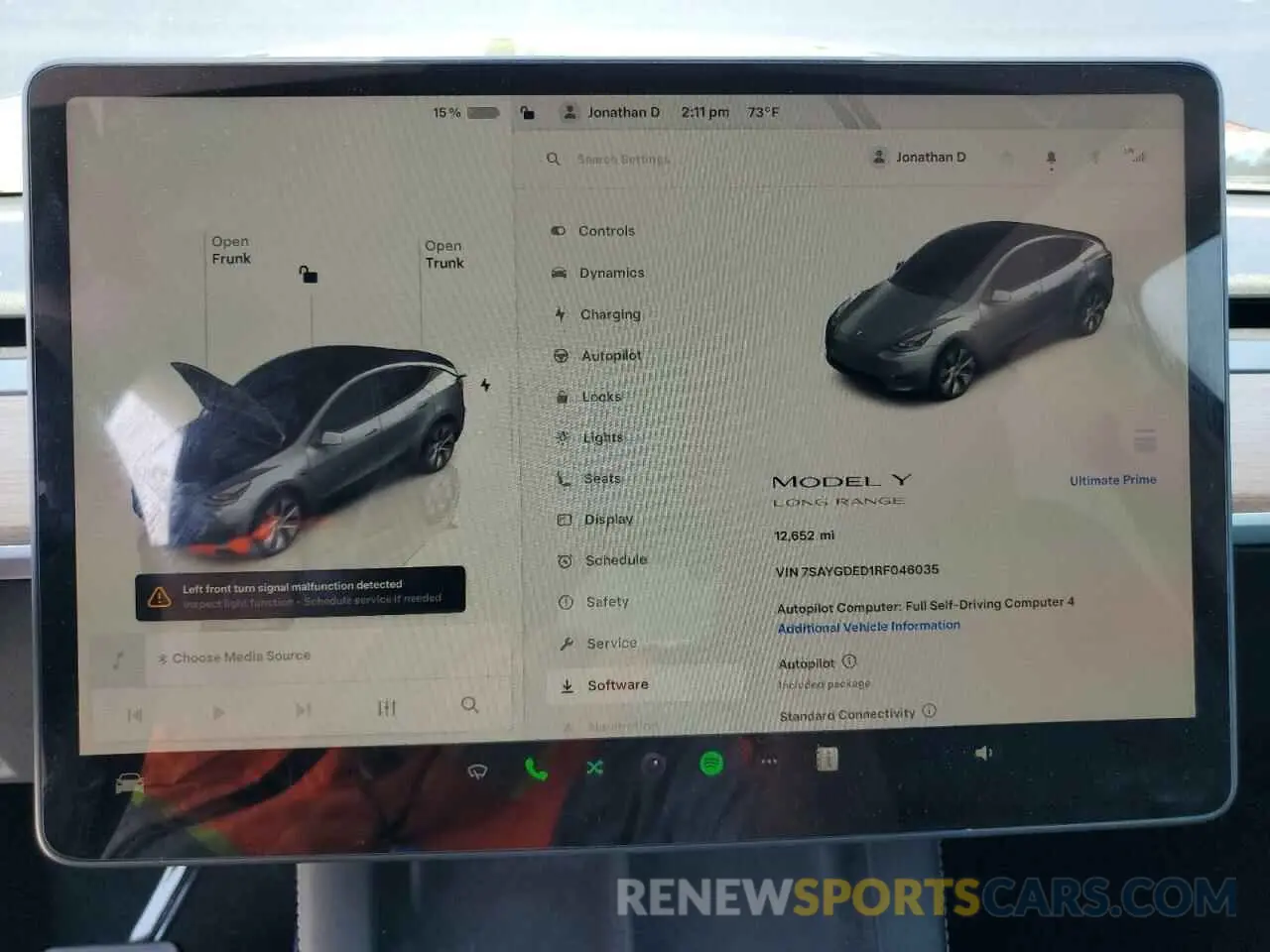 9 Photograph of a damaged car 7SAYGDED1RF046035 TESLA MODEL Y 2024