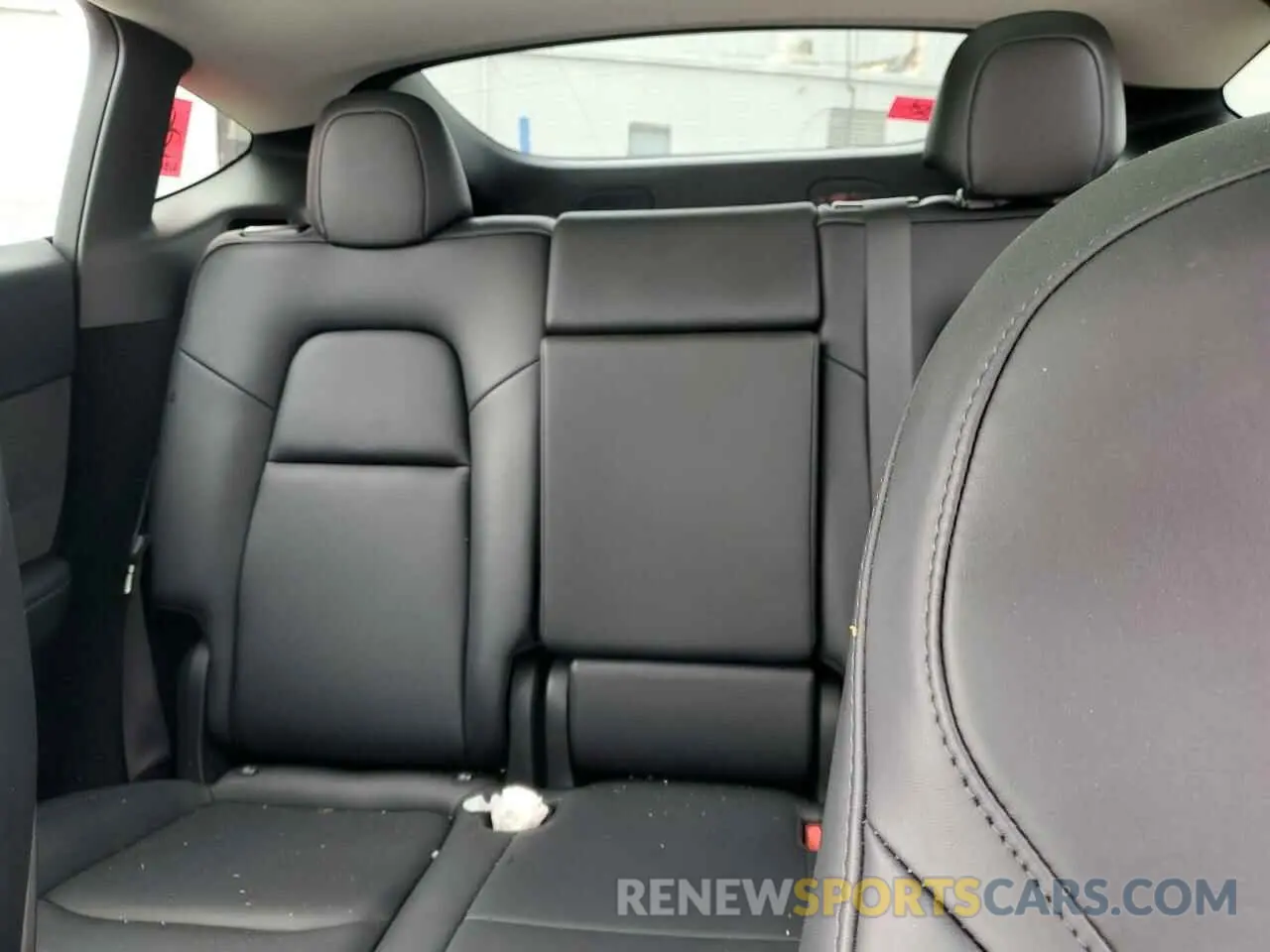 10 Photograph of a damaged car 7SAYGDED1RF092027 TESLA MODEL Y 2024