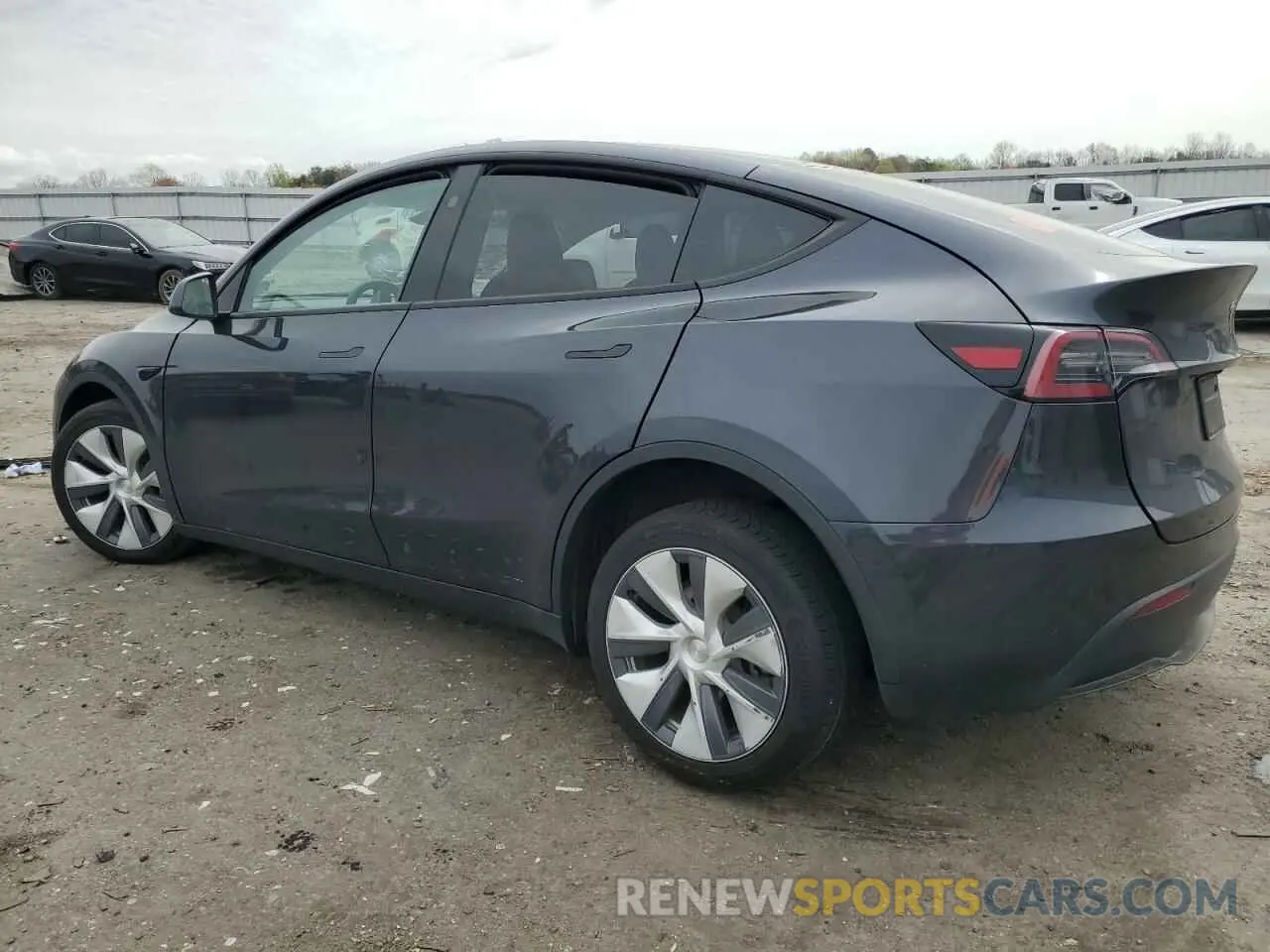 2 Photograph of a damaged car 7SAYGDED1RF092027 TESLA MODEL Y 2024