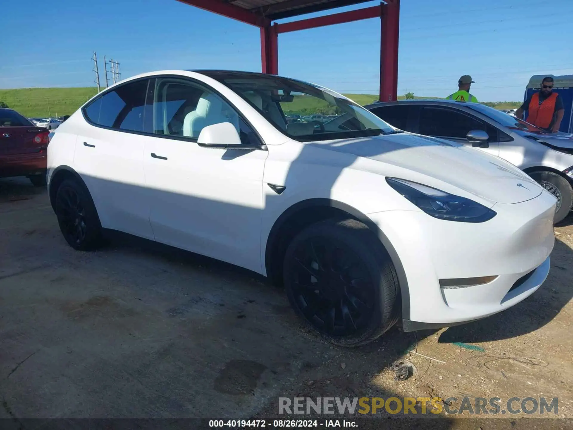 1 Photograph of a damaged car 7SAYGDED1RF094604 TESLA MODEL Y 2024