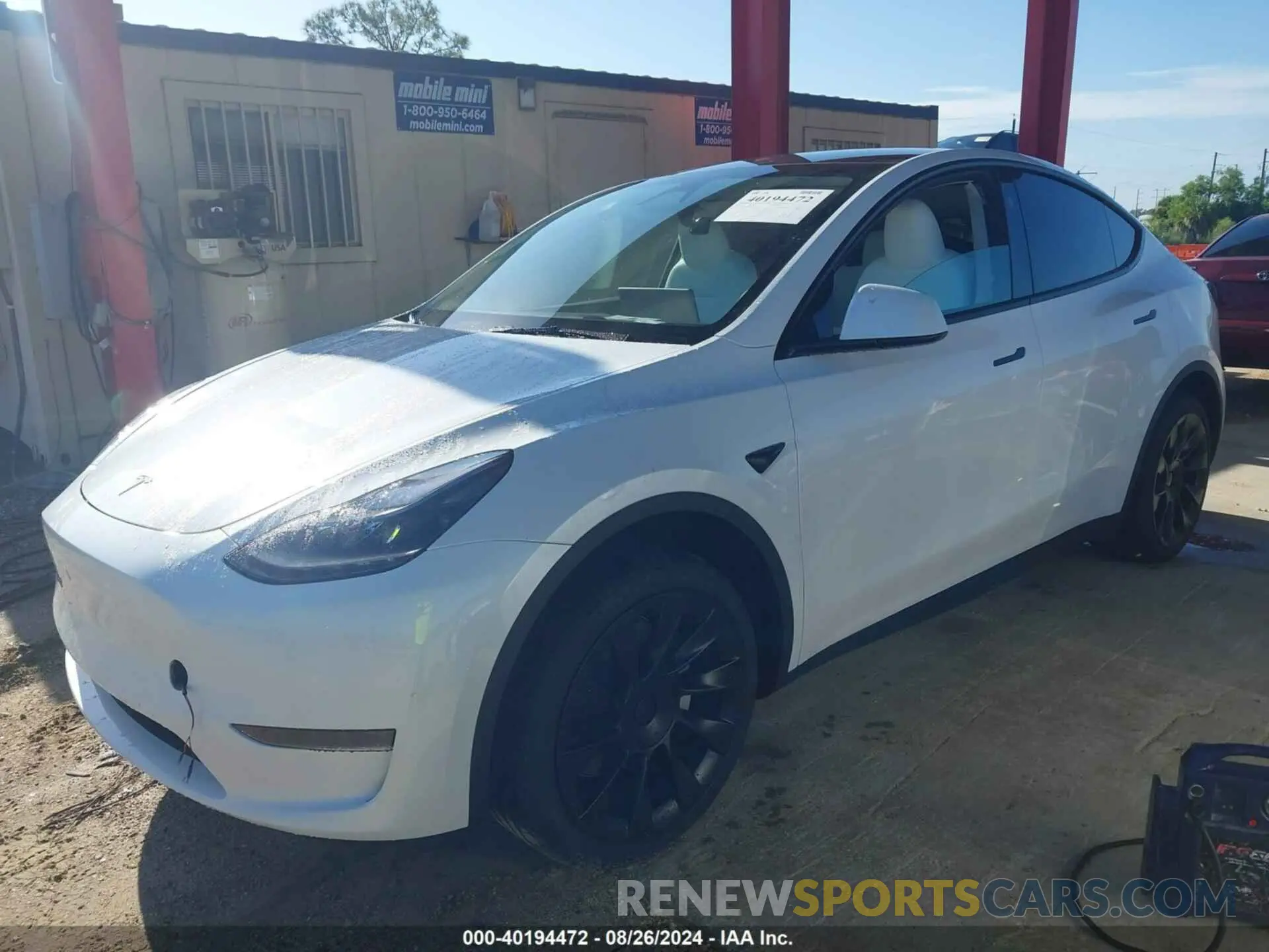 2 Photograph of a damaged car 7SAYGDED1RF094604 TESLA MODEL Y 2024