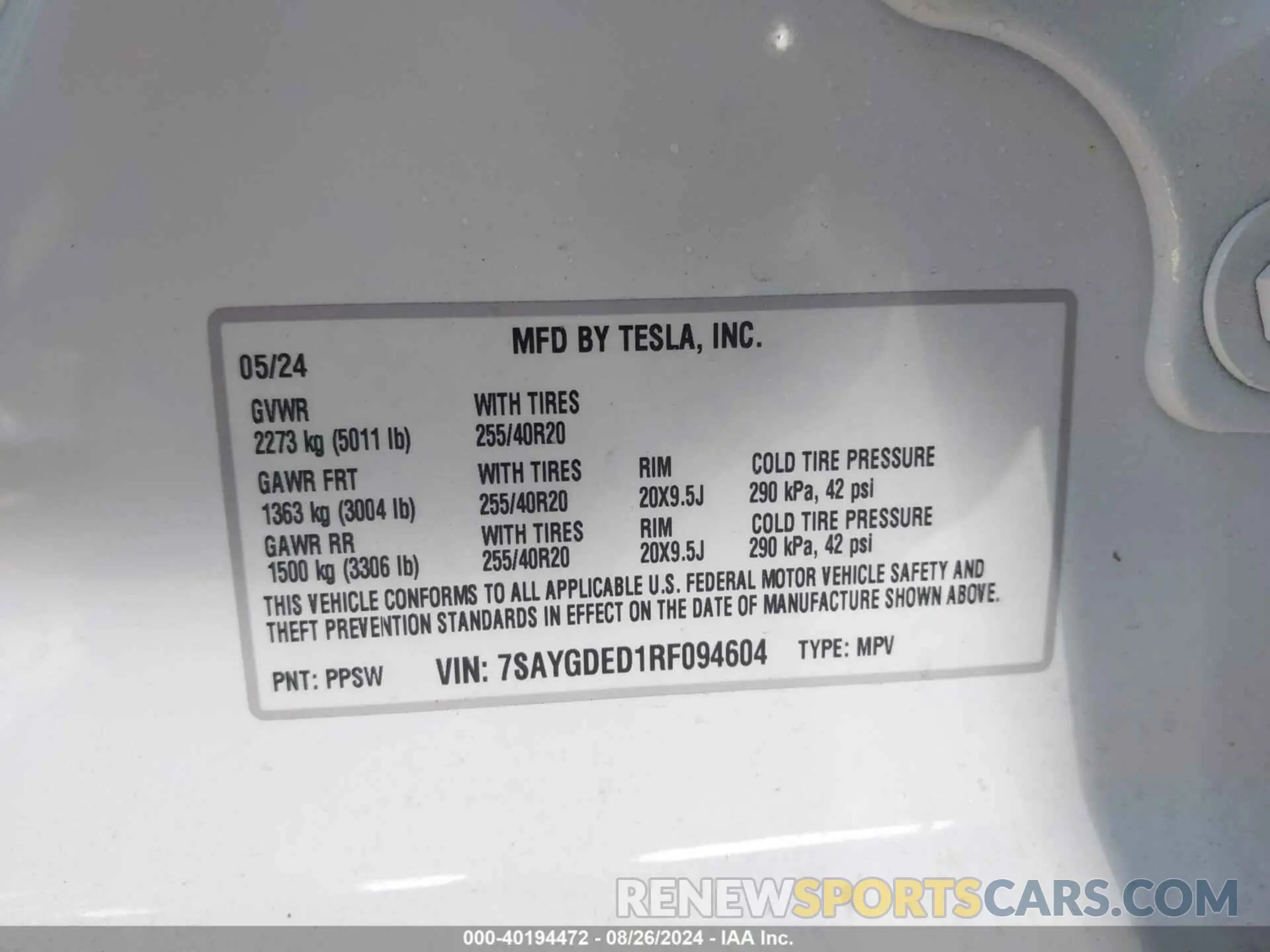 9 Photograph of a damaged car 7SAYGDED1RF094604 TESLA MODEL Y 2024