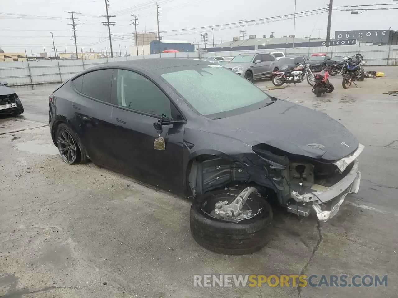 4 Photograph of a damaged car 7SAYGDED1RF098054 TESLA MODEL Y 2024