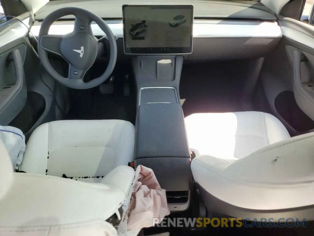8 Photograph of a damaged car 7SAYGDED1RF104449 TESLA MODEL Y 2024