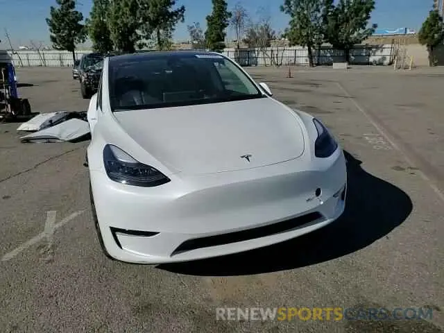 11 Photograph of a damaged car 7SAYGDED1RF108999 TESLA MODEL Y 2024