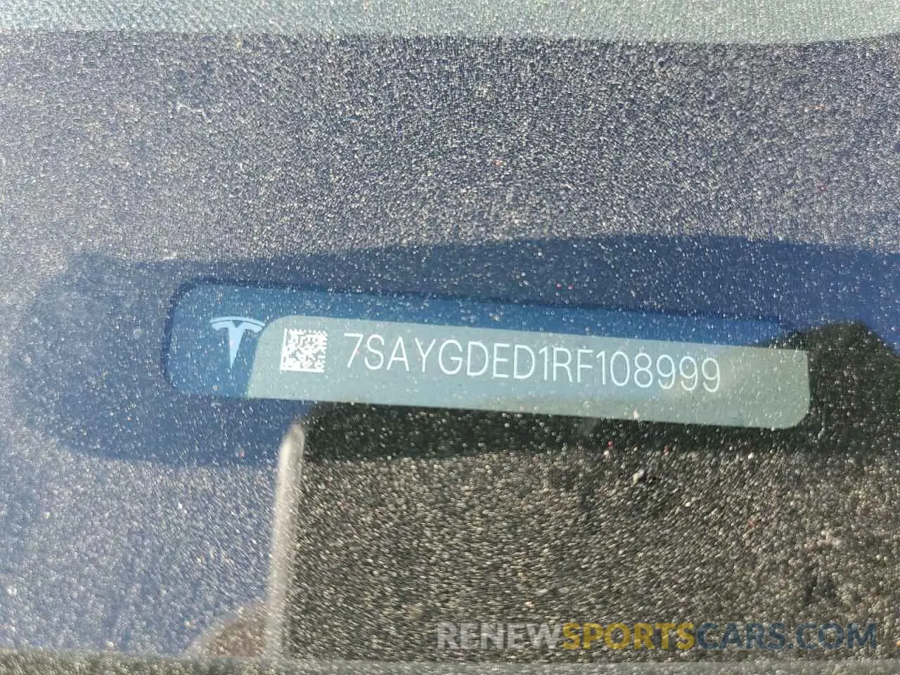 15 Photograph of a damaged car 7SAYGDED1RF108999 TESLA MODEL Y 2024