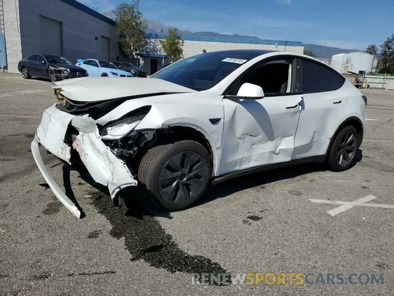1 Photograph of a damaged car 7SAYGDED1RF115290 TESLA MODEL Y 2024