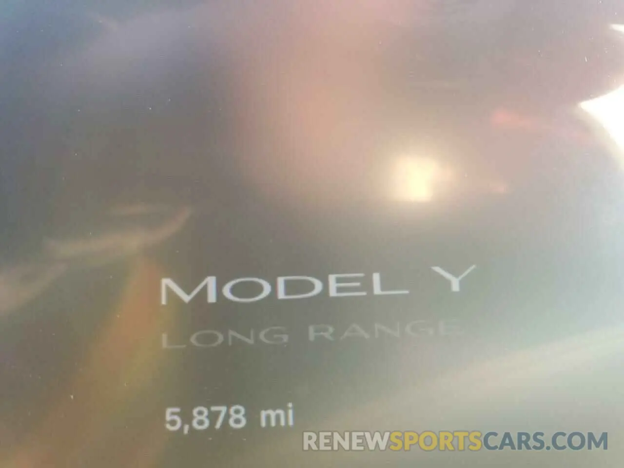 9 Photograph of a damaged car 7SAYGDED1RF154851 TESLA MODEL Y 2024