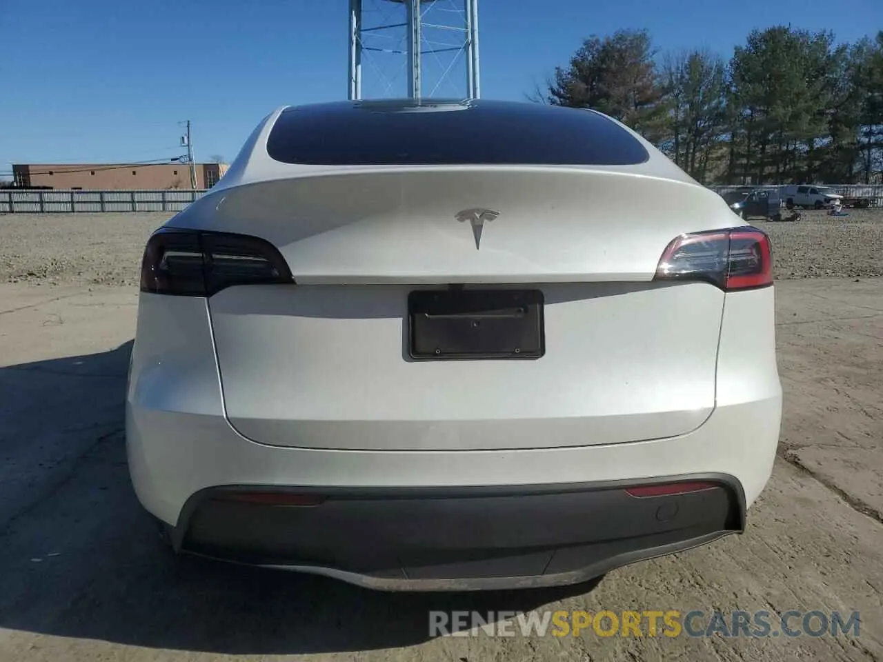 6 Photograph of a damaged car 7SAYGDED1RF187025 TESLA MODEL Y 2024