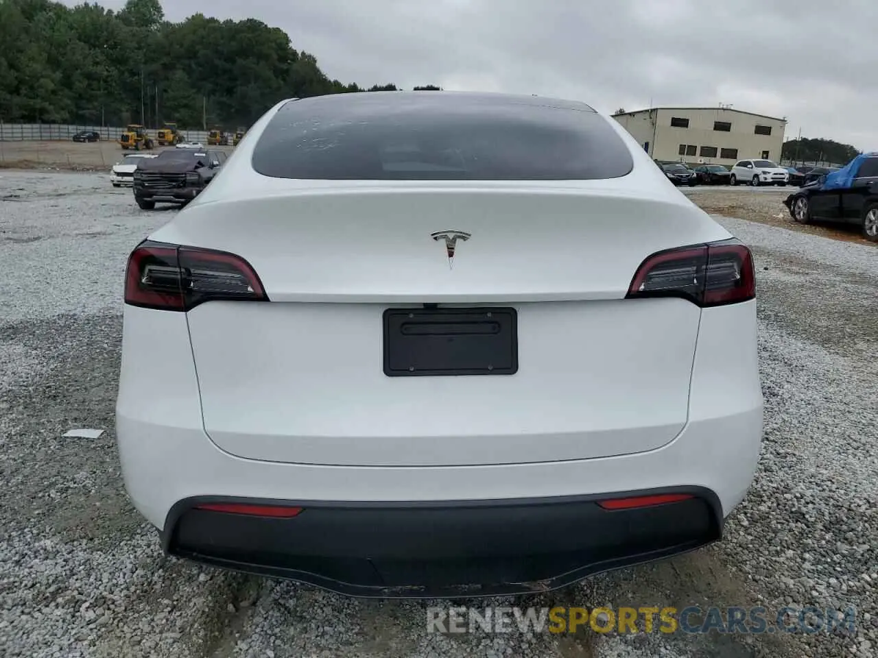 6 Photograph of a damaged car 7SAYGDED2RA301448 TESLA MODEL Y 2024