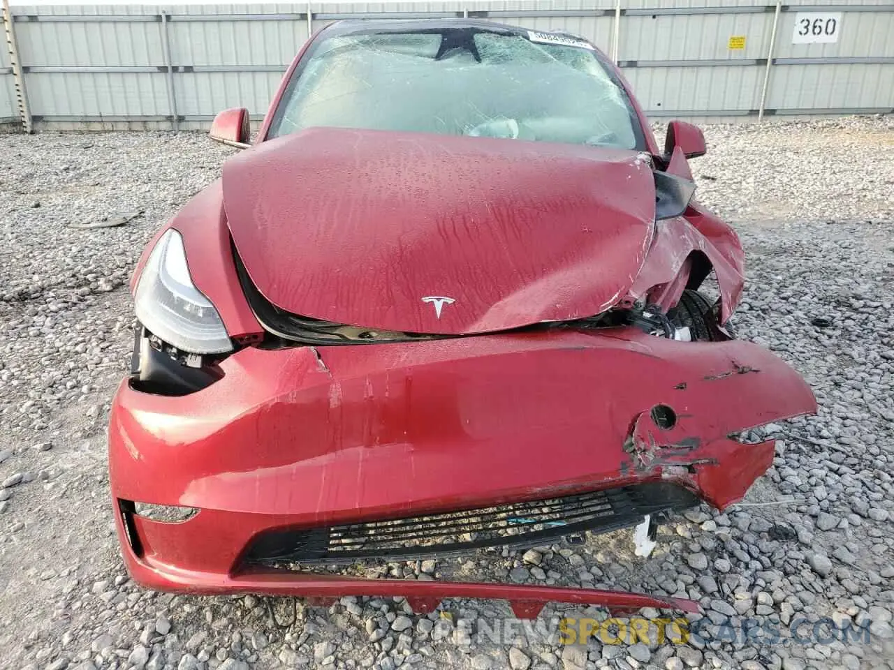 5 Photograph of a damaged car 7SAYGDED2RA331985 TESLA MODEL Y 2024