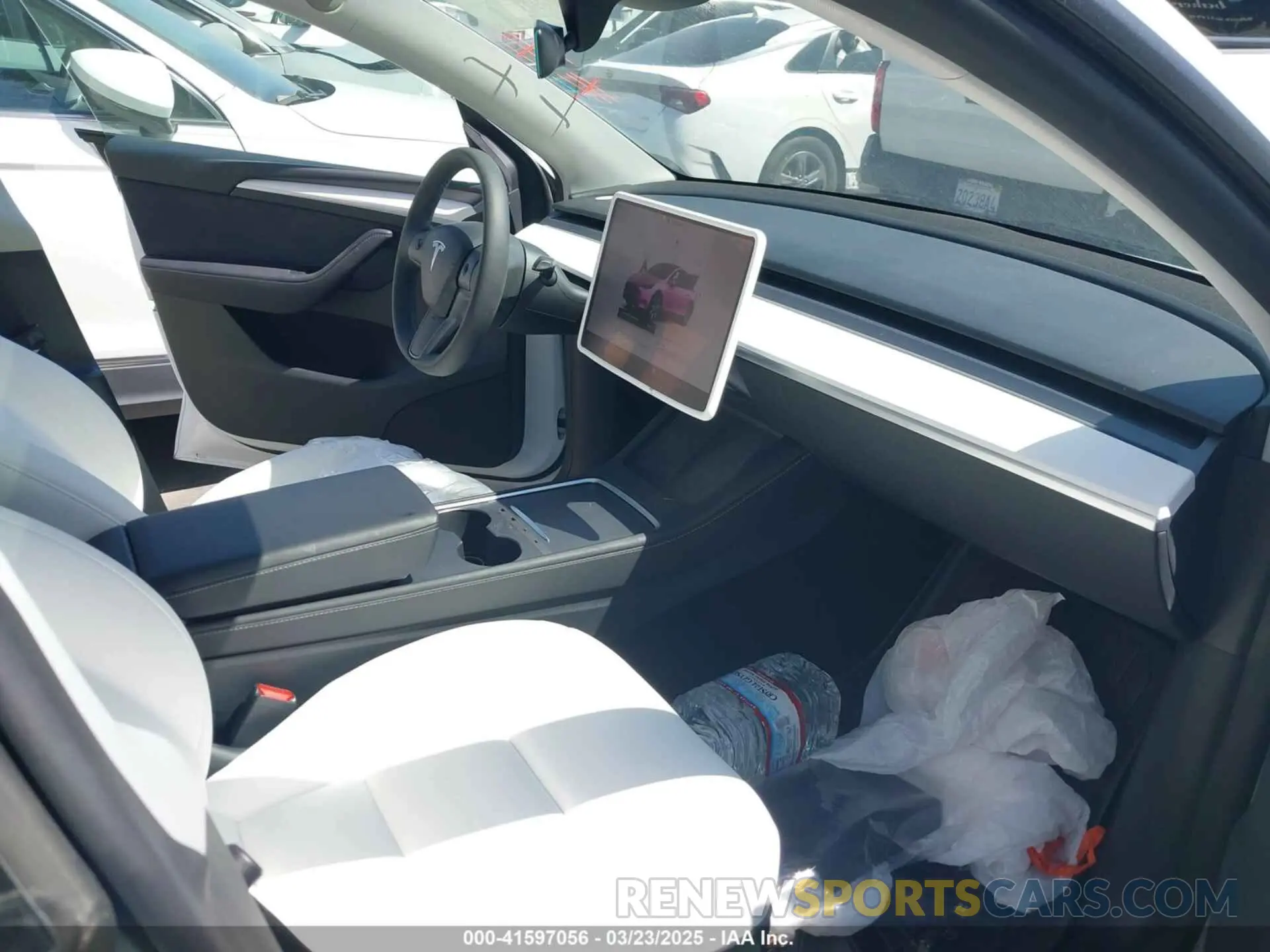 5 Photograph of a damaged car 7SAYGDED2RF017448 TESLA MODEL Y 2024
