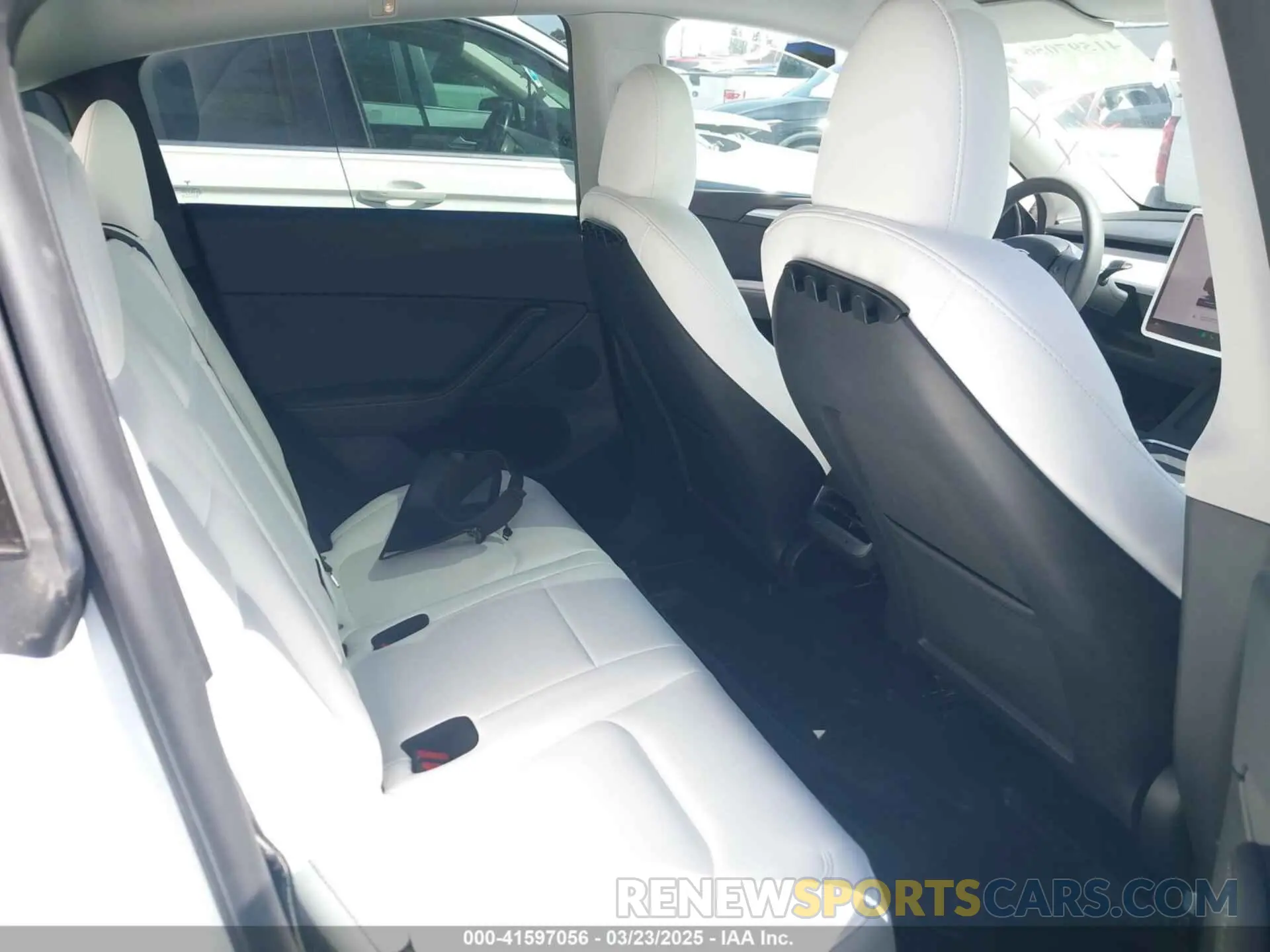 8 Photograph of a damaged car 7SAYGDED2RF017448 TESLA MODEL Y 2024