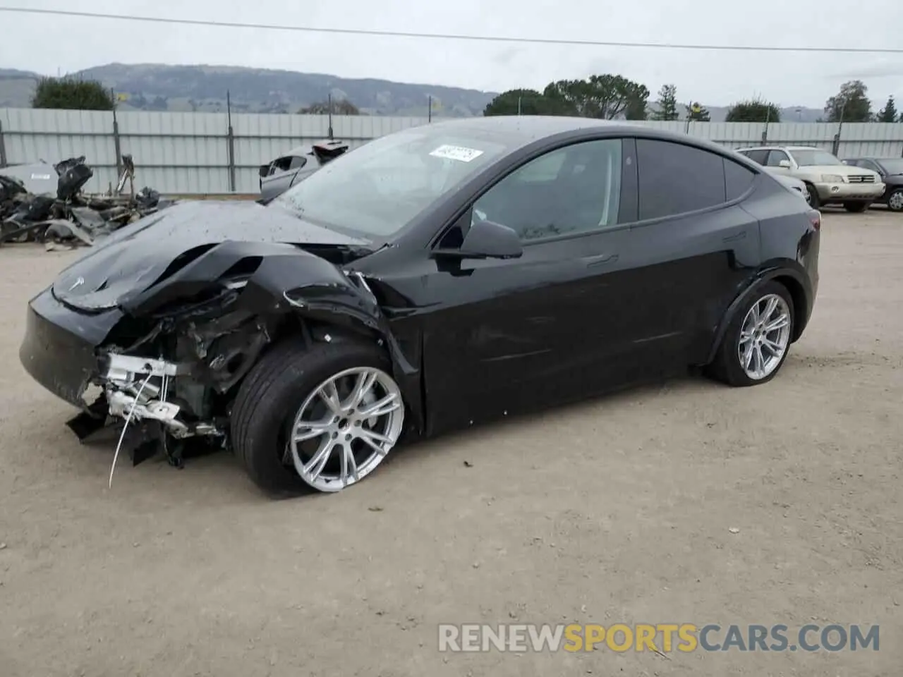1 Photograph of a damaged car 7SAYGDED2RF028899 TESLA MODEL Y 2024