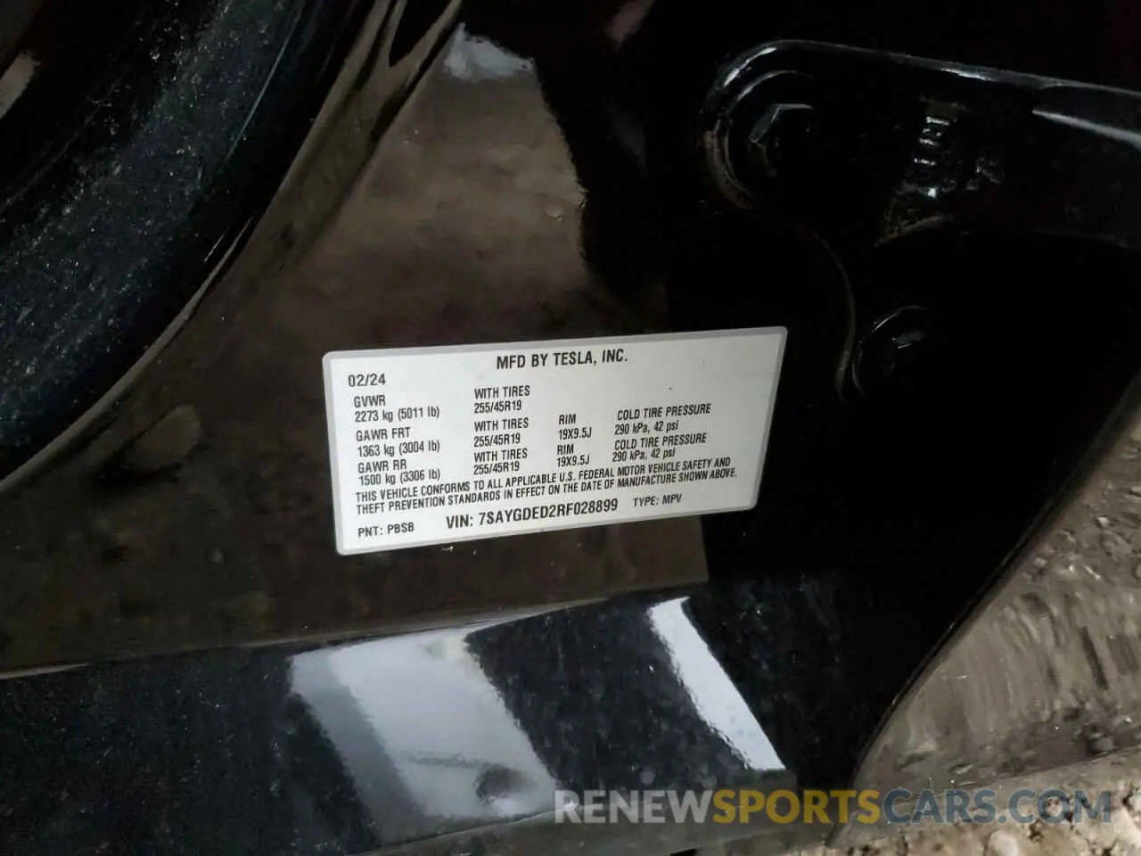 15 Photograph of a damaged car 7SAYGDED2RF028899 TESLA MODEL Y 2024