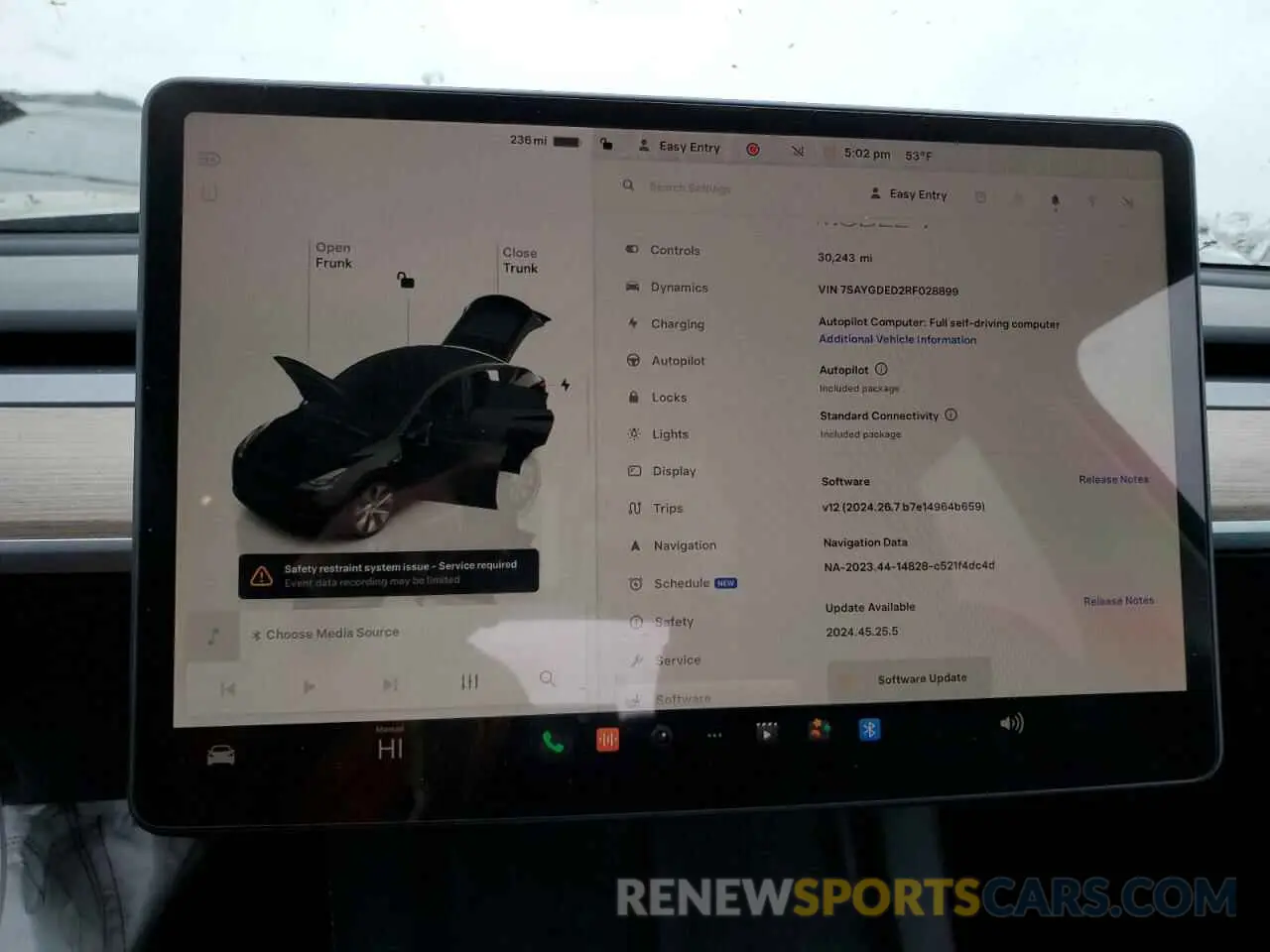 9 Photograph of a damaged car 7SAYGDED2RF028899 TESLA MODEL Y 2024