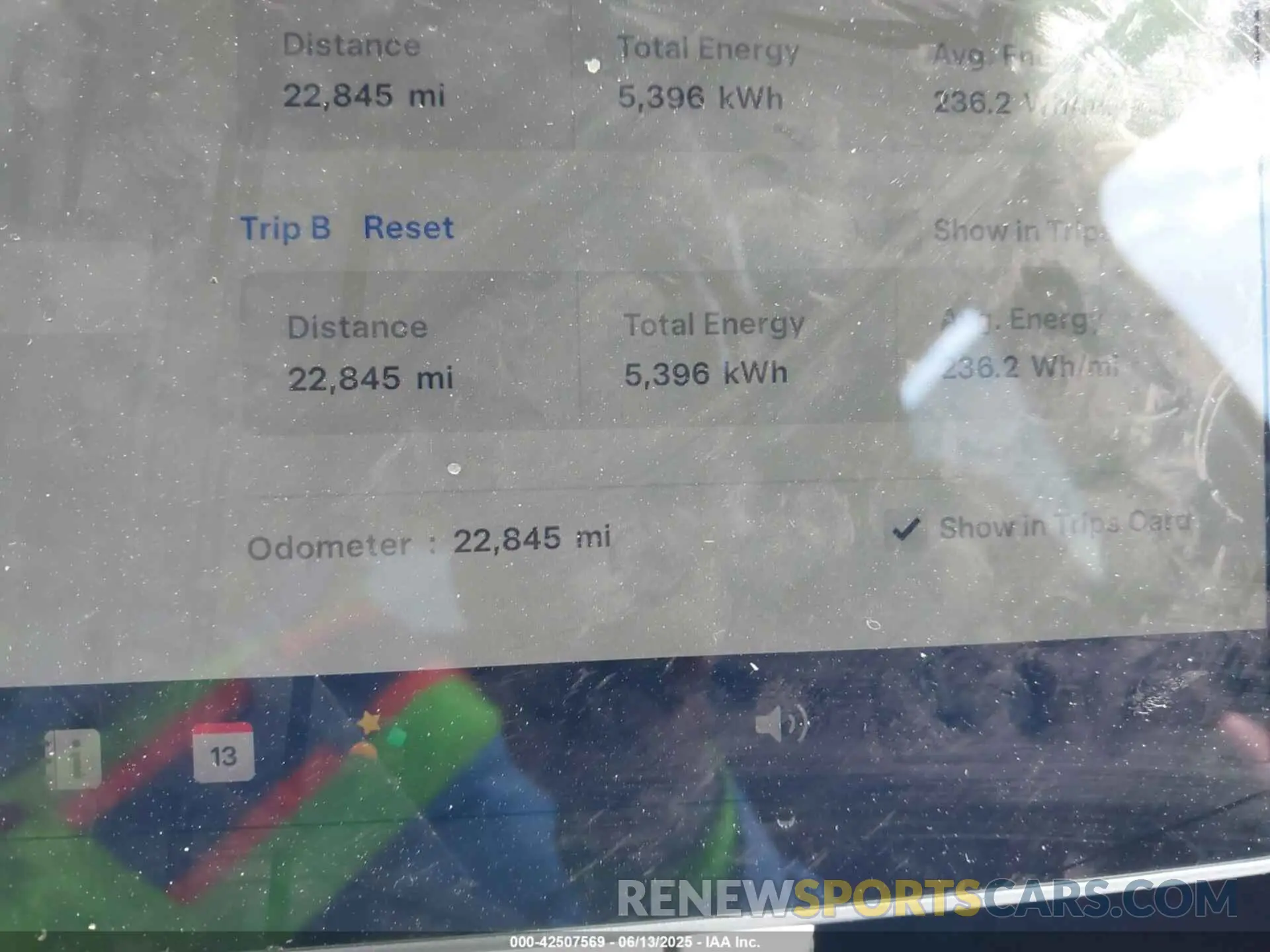 15 Photograph of a damaged car 7SAYGDED2RF032628 TESLA MODEL Y 2024