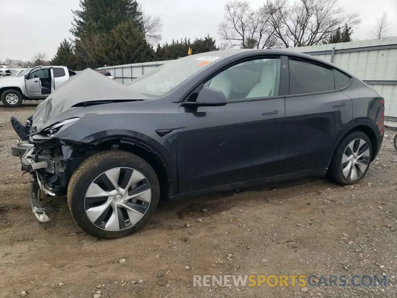 1 Photograph of a damaged car 7SAYGDED2RF037005 TESLA MODEL Y 2024