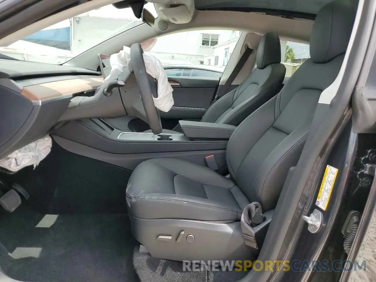 7 Photograph of a damaged car 7SAYGDED2RF040079 TESLA MODEL Y 2024