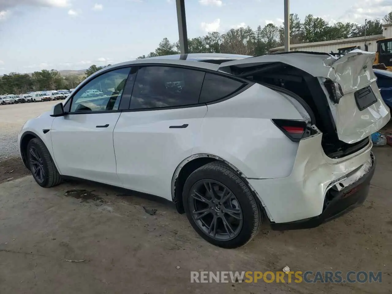 2 Photograph of a damaged car 7SAYGDED2RF097382 TESLA MODEL Y 2024