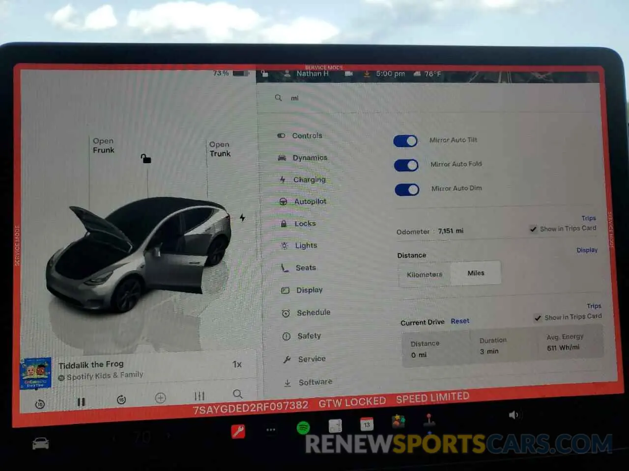 9 Photograph of a damaged car 7SAYGDED2RF097382 TESLA MODEL Y 2024