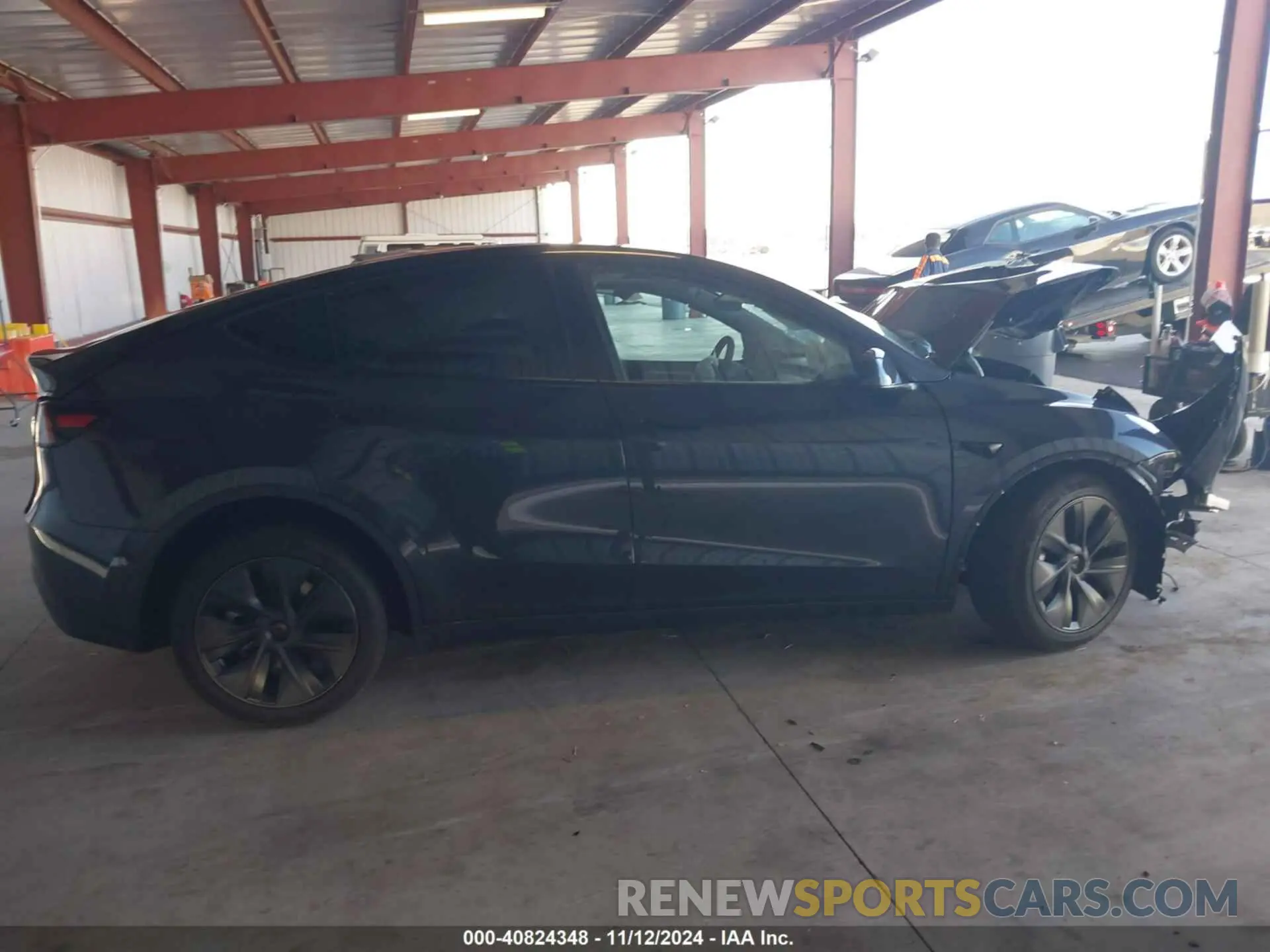 13 Photograph of a damaged car 7SAYGDED2RF126508 TESLA MODEL Y 2024