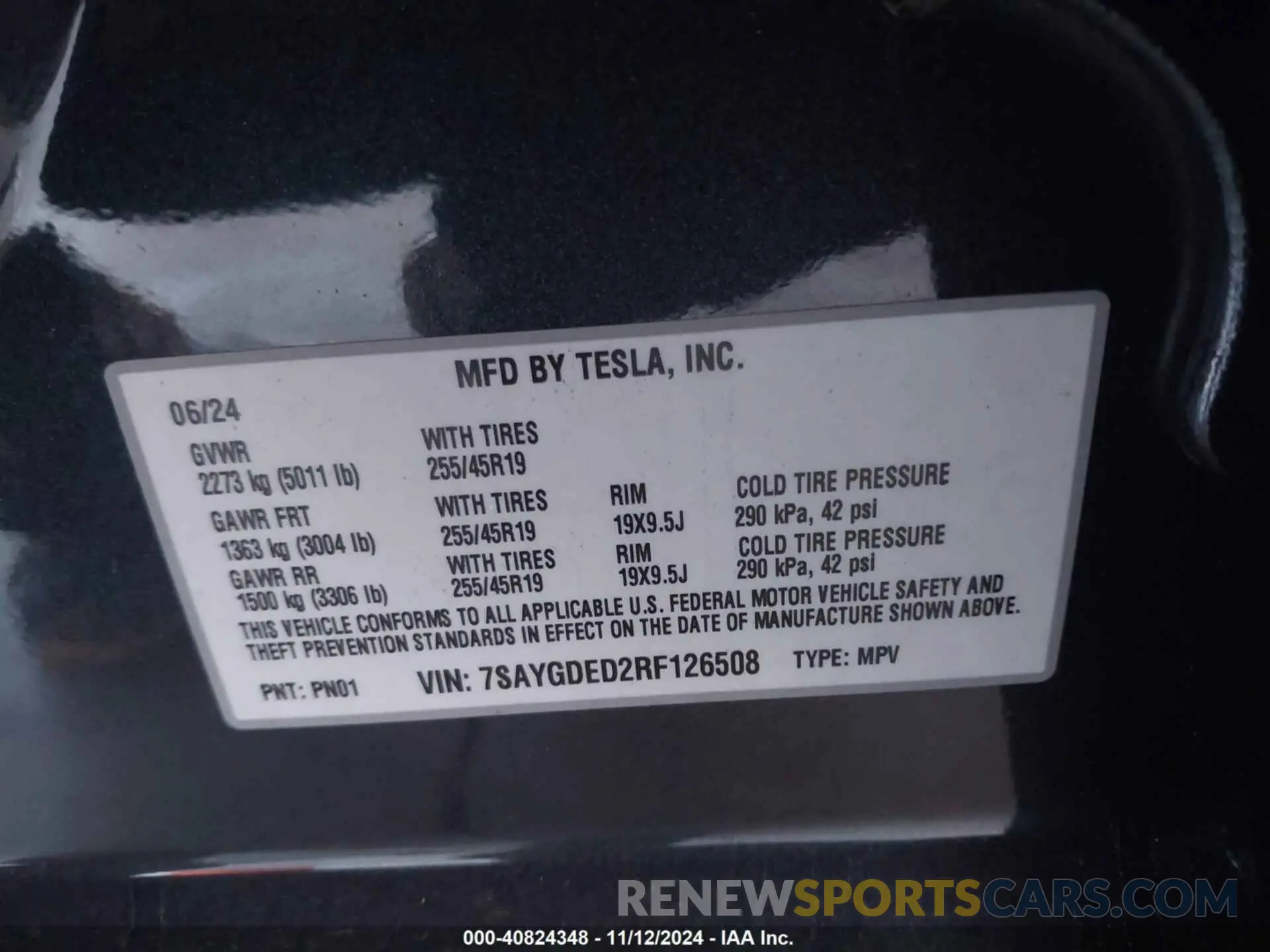 9 Photograph of a damaged car 7SAYGDED2RF126508 TESLA MODEL Y 2024