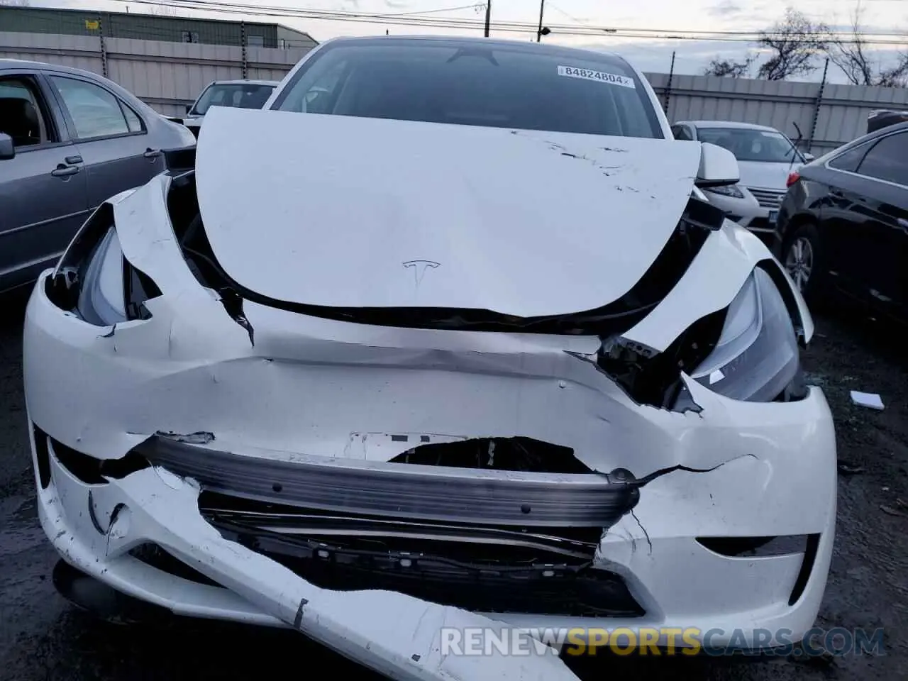 5 Photograph of a damaged car 7SAYGDED2RF159699 TESLA MODEL Y 2024