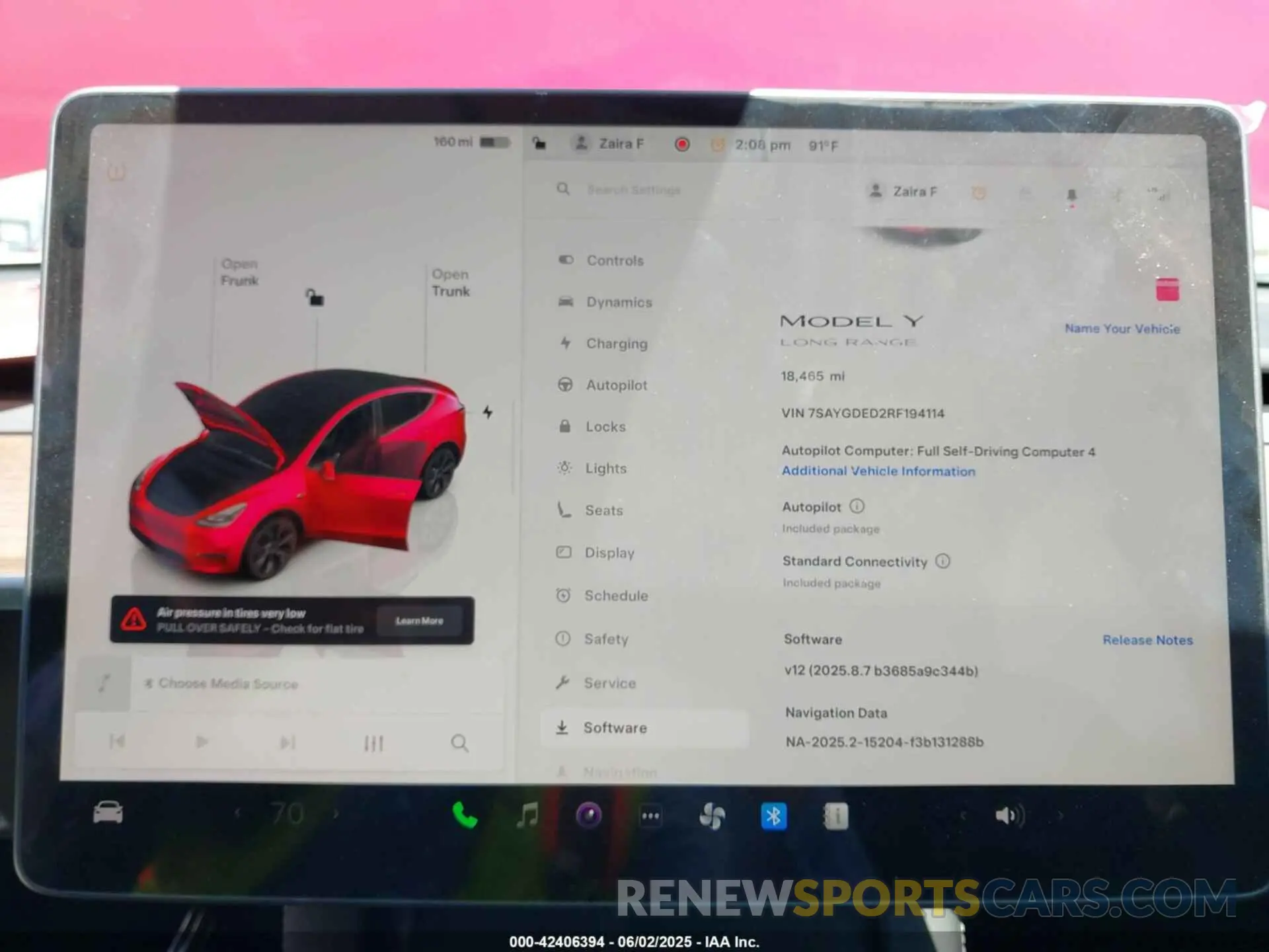 18 Photograph of a damaged car 7SAYGDED2RF194114 TESLA MODEL Y 2024